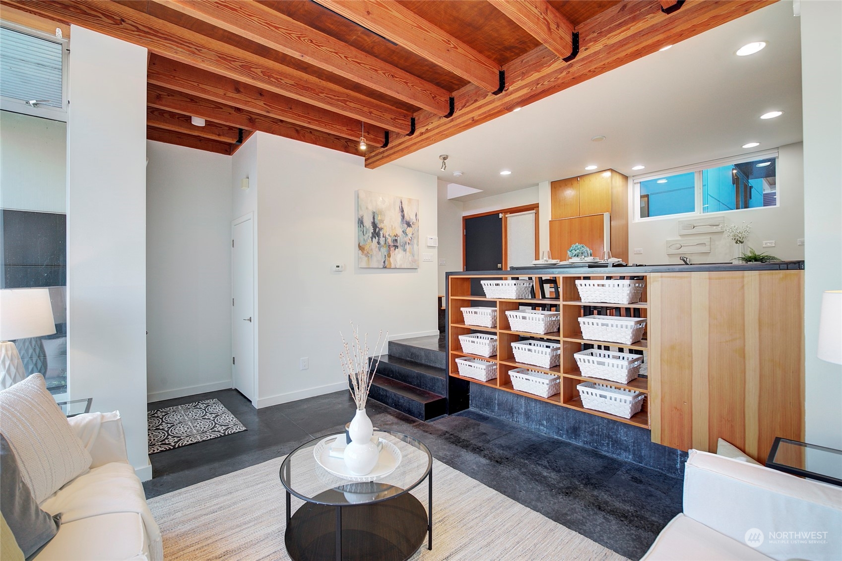 2423 E Denny Way