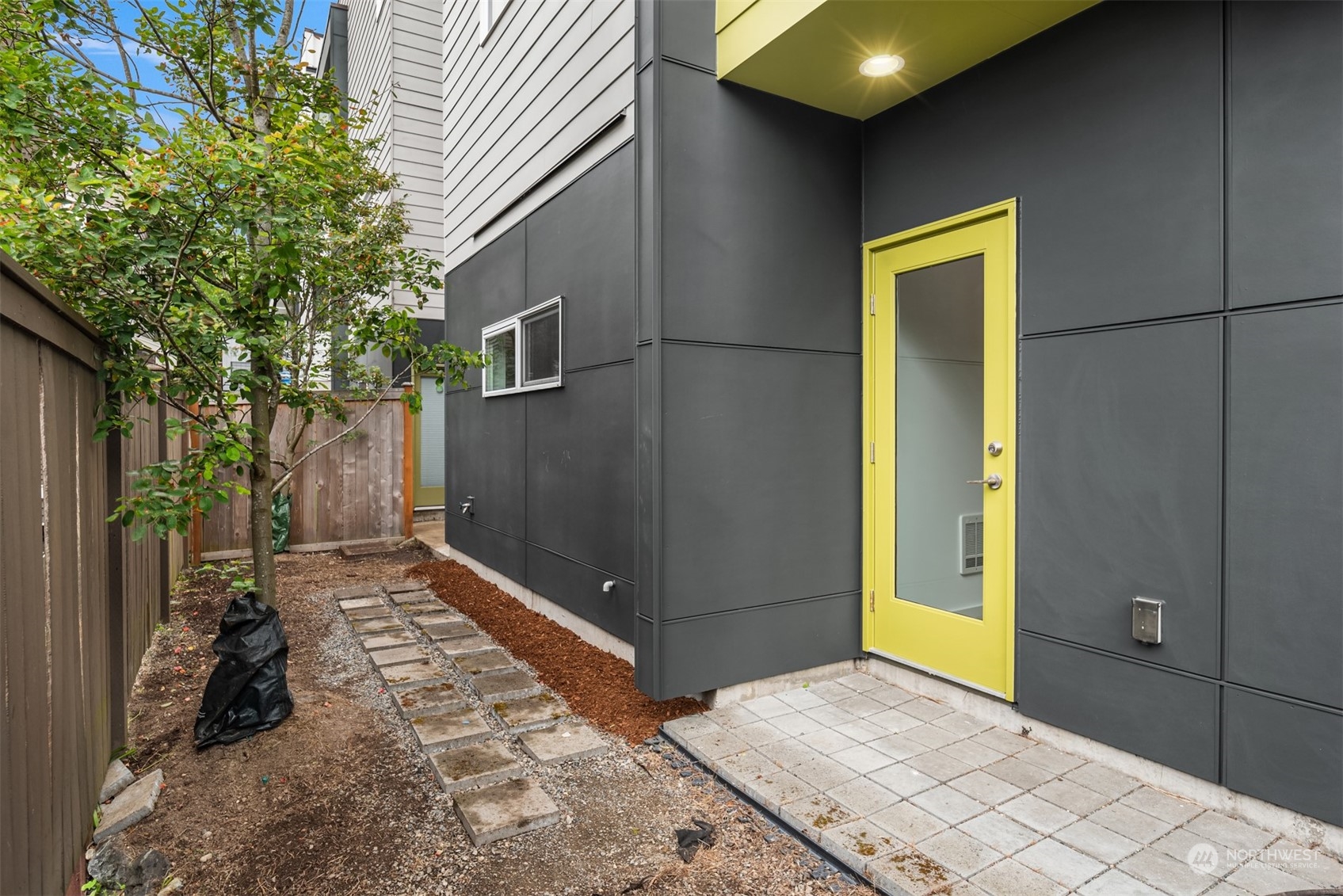 707 18th Avenue S Unit: A
