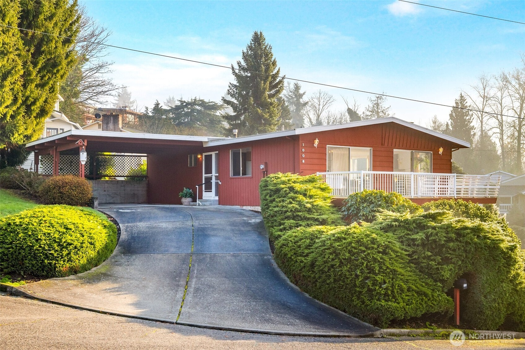 1008 Crest Place