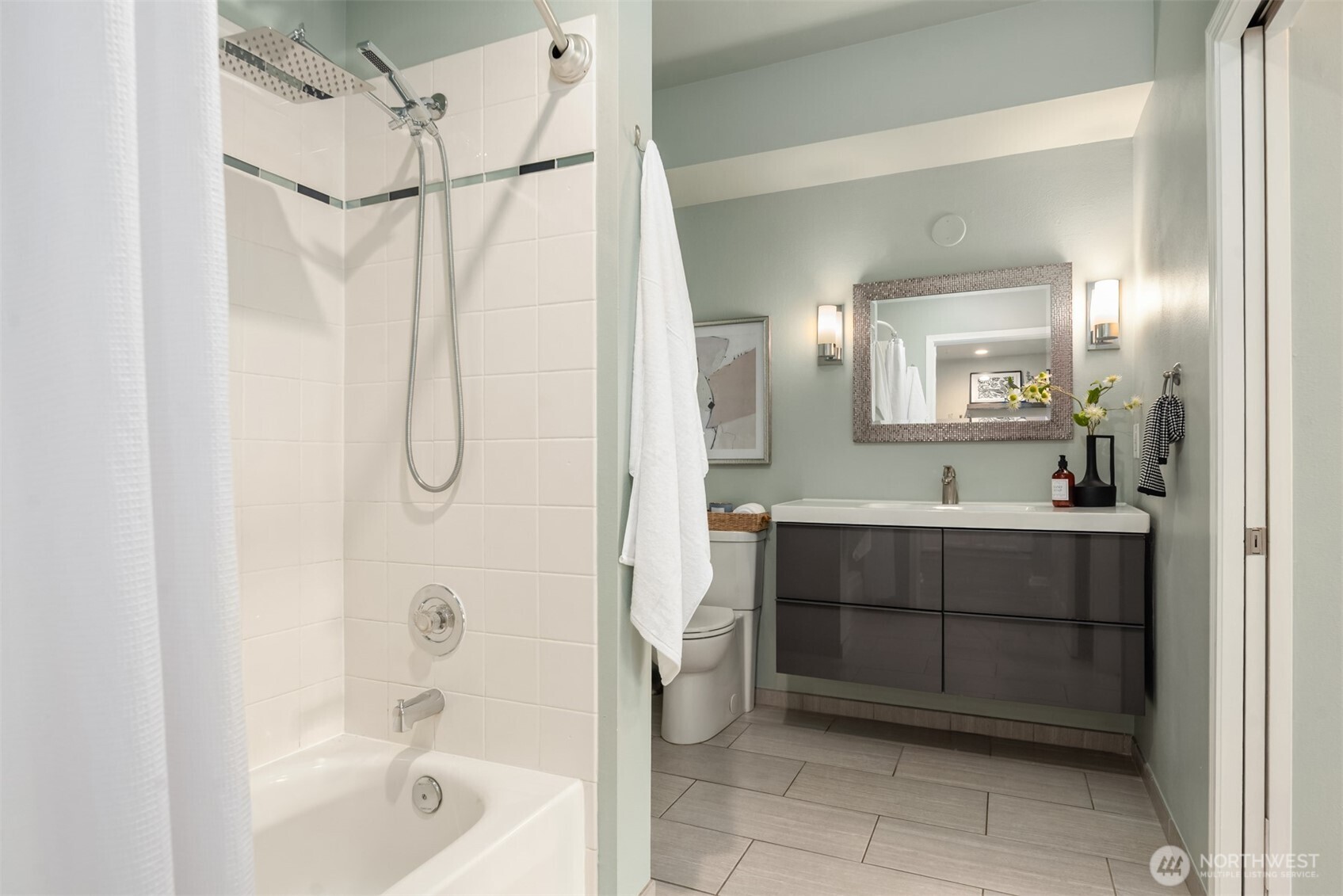 3221 SW Avalon Way Unit: 301
