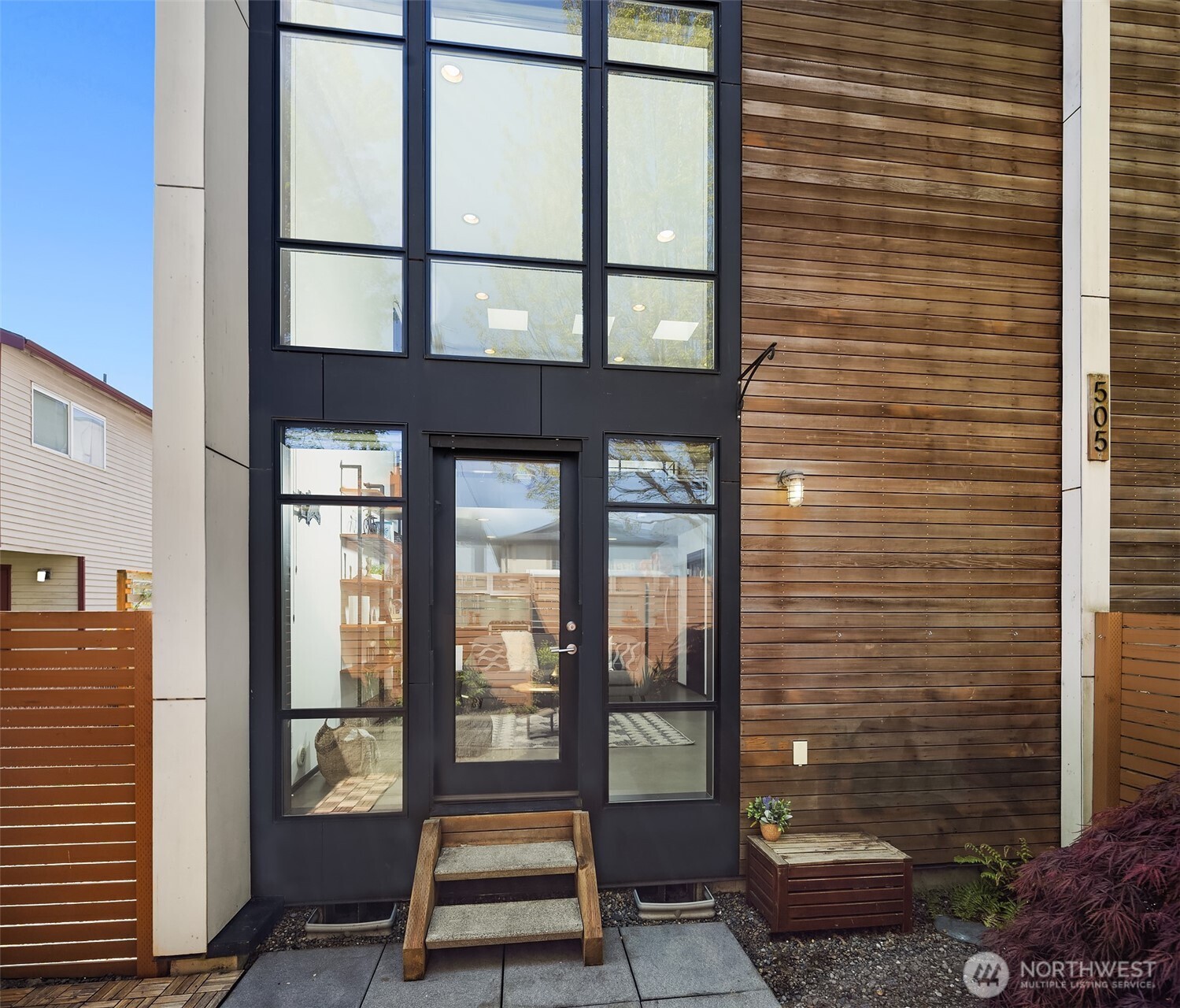505 S Cloverdale Unit: B