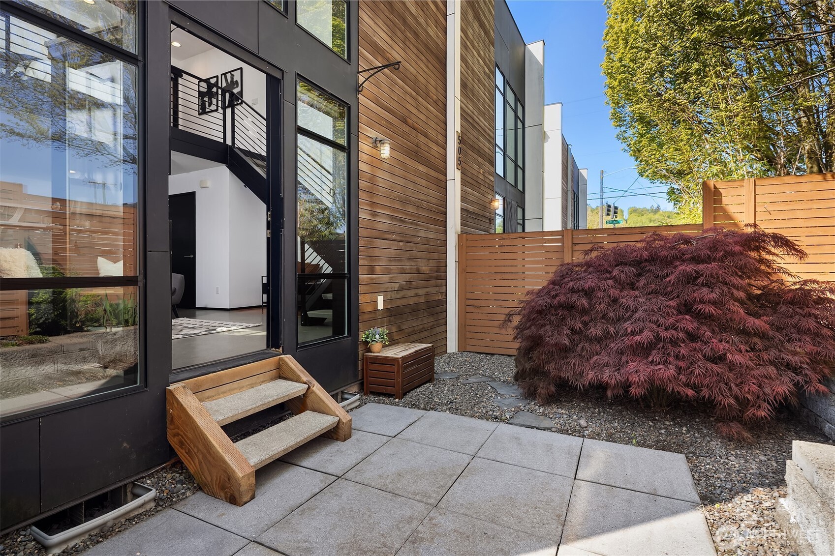 505 S Cloverdale Unit: B