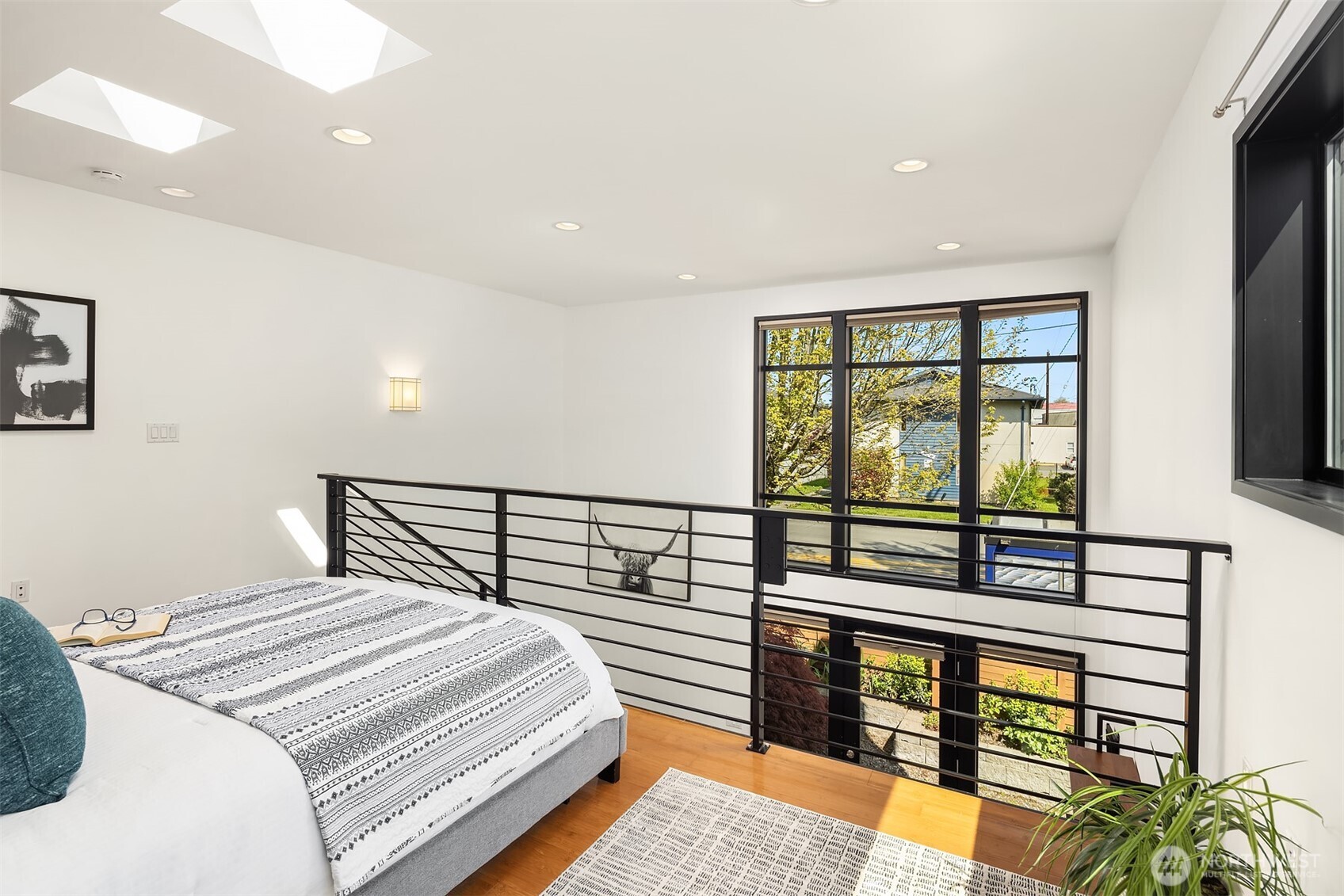 505 S Cloverdale Unit: B
