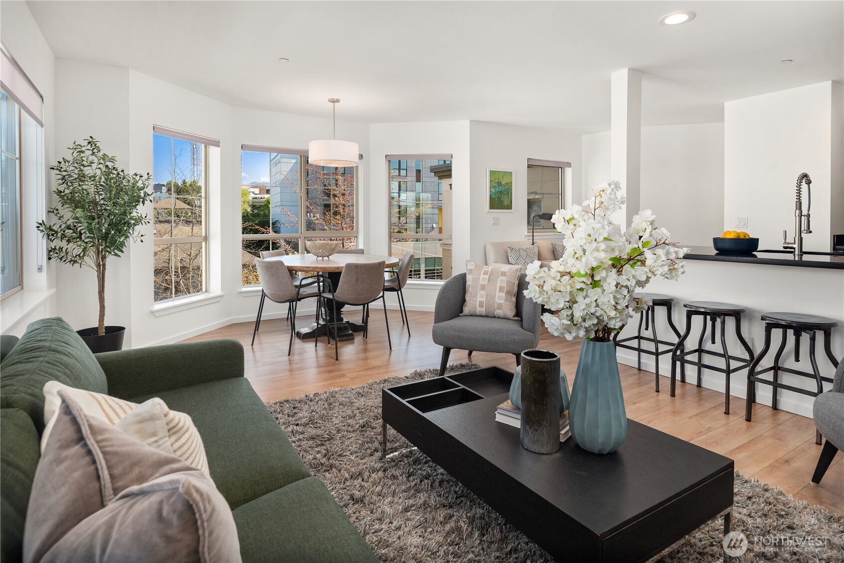 1125 E Olive Street Unit: 501