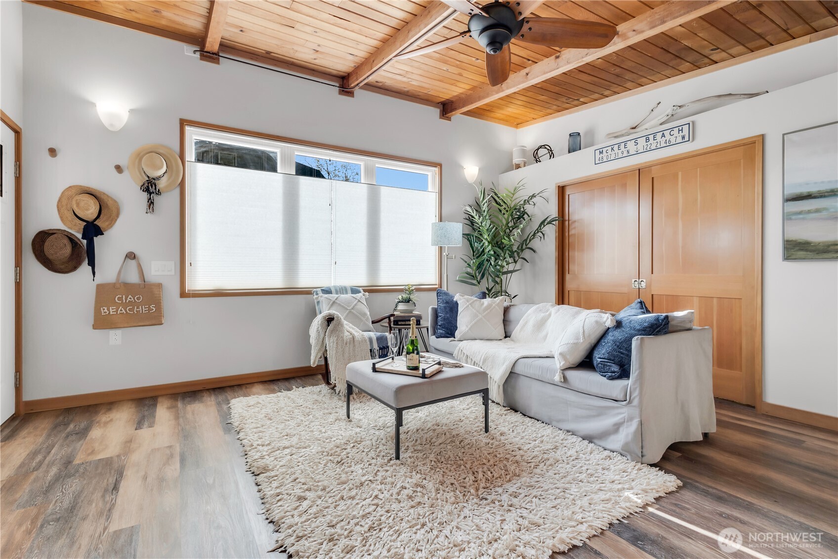 14207 Evergreen Way