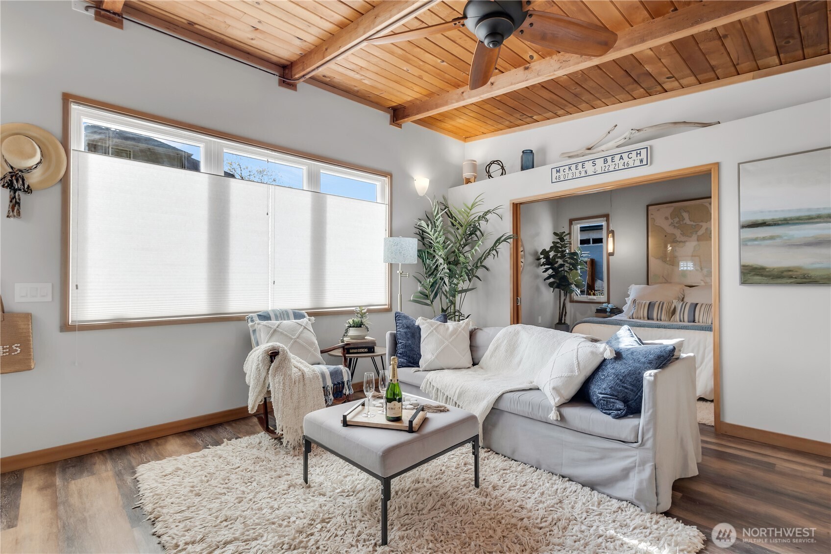 14207 Evergreen Way