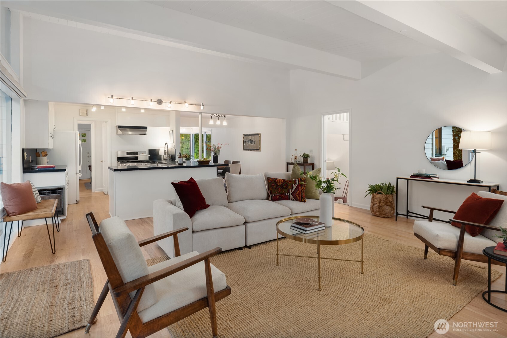 8046 Fairway Drive NE