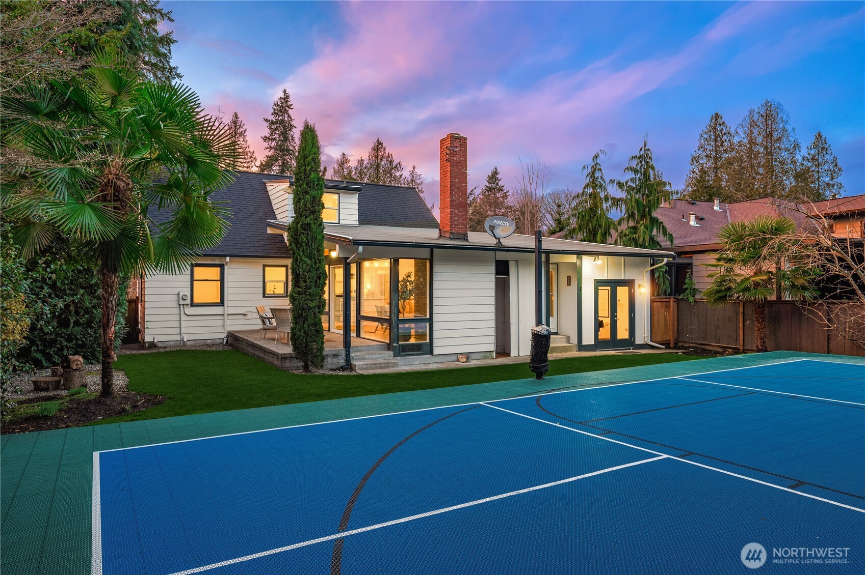 8046 Fairway Drive NE