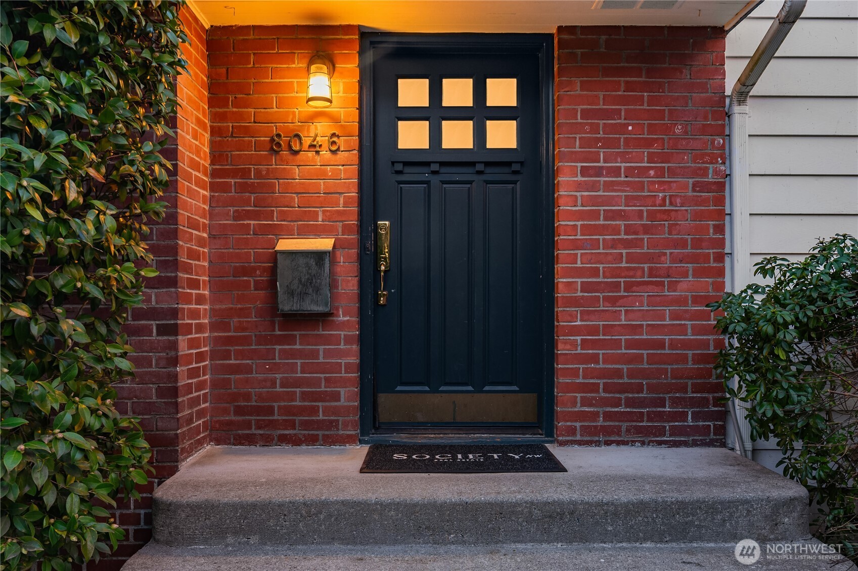 8046 Fairway Drive NE