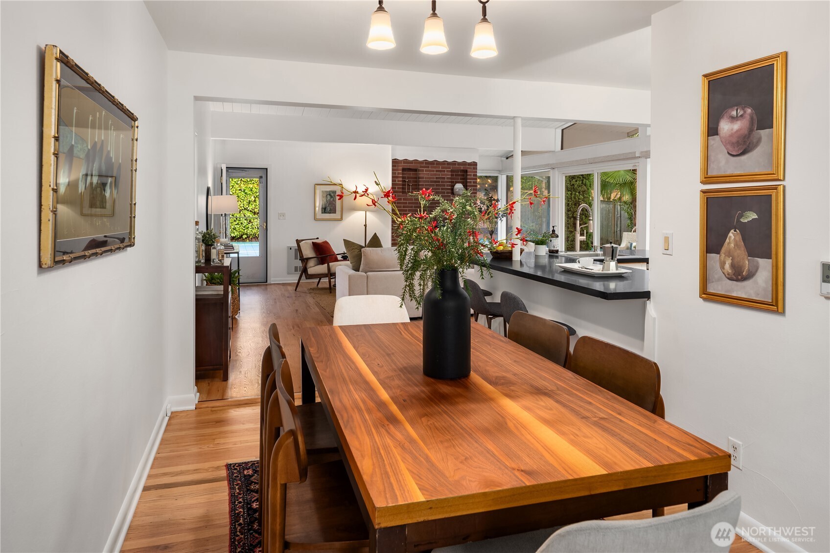 8046 Fairway Drive NE