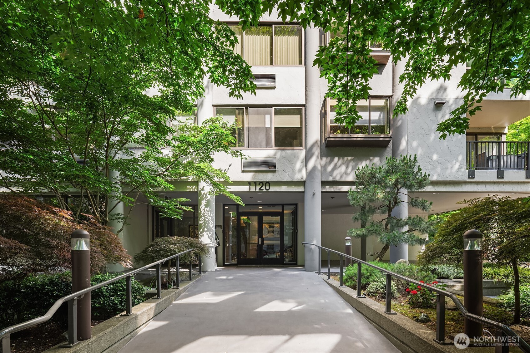 1120 Spring Street Unit: 504