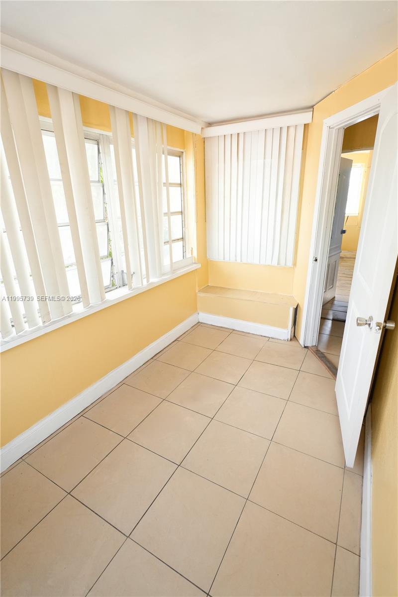 7193-7195 Pembroke Rd