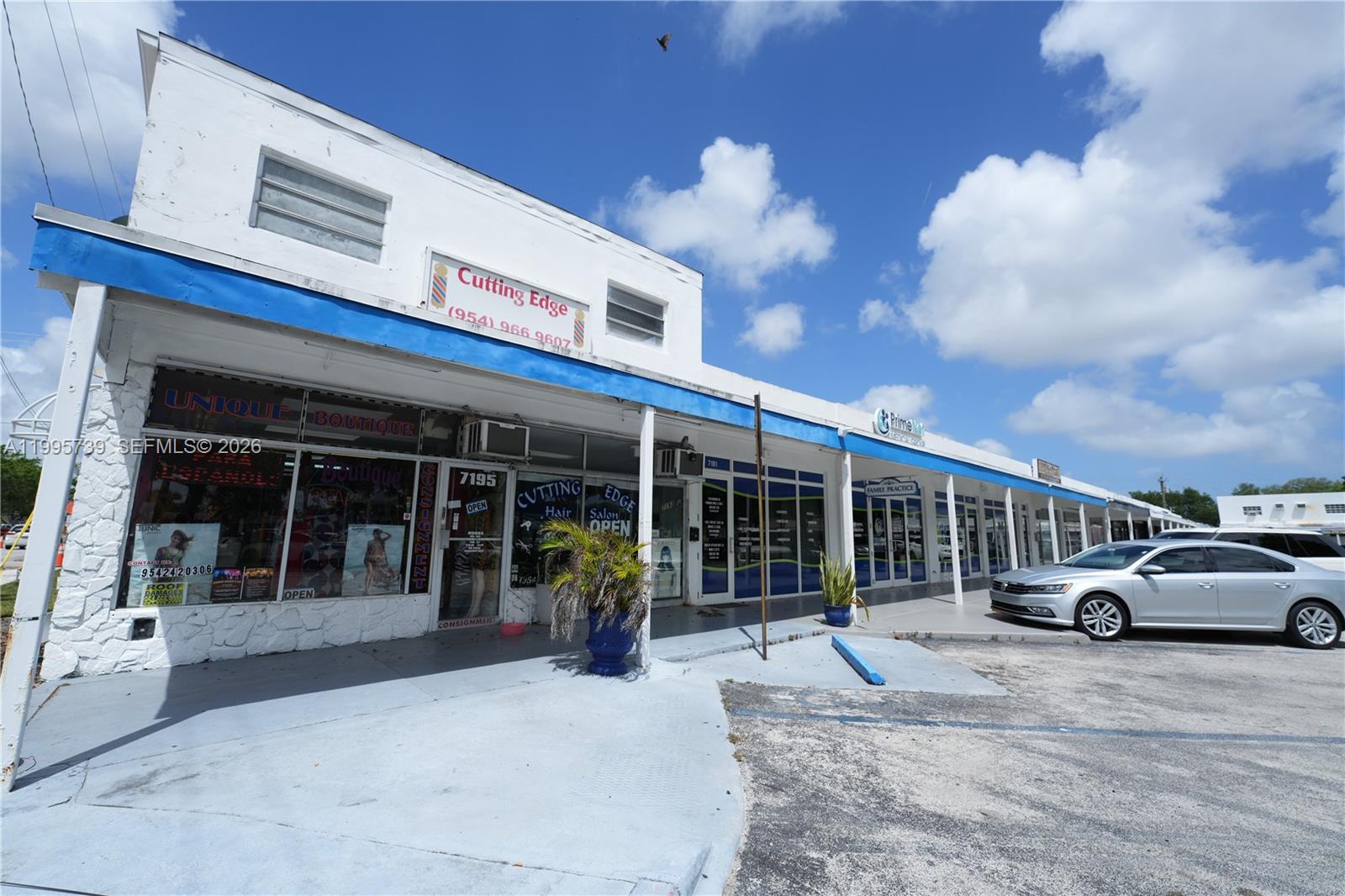 7193-7195 Pembroke Rd