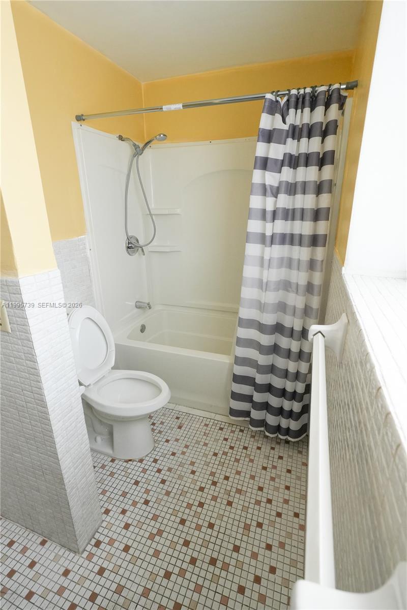 7193-7195 Pembroke Rd