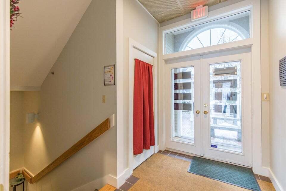 37 Western Avenue, 1