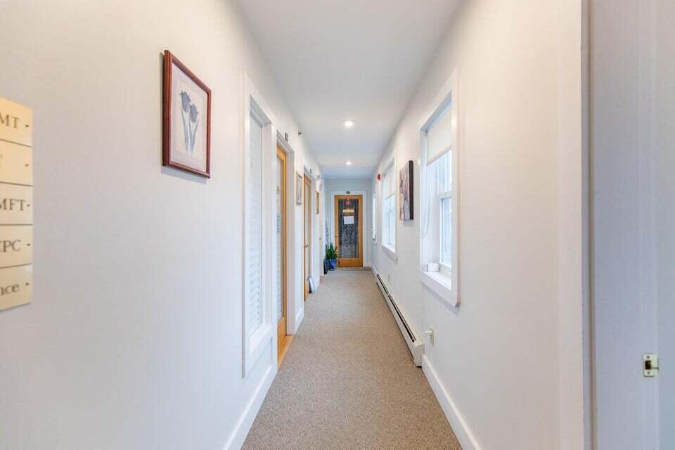 37 Western Avenue, 1