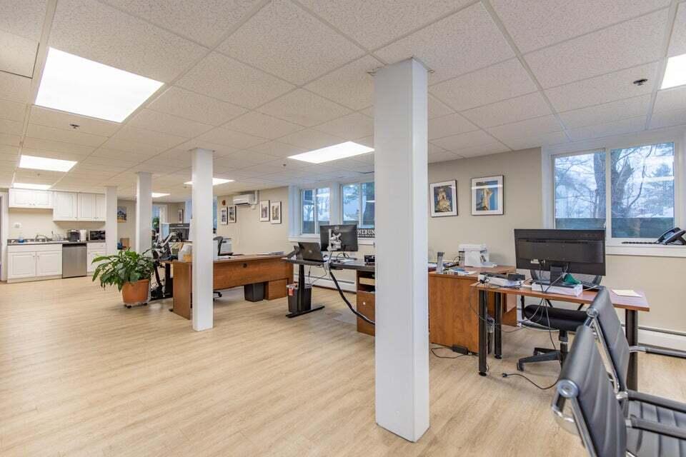 37 Western Avenue, 1