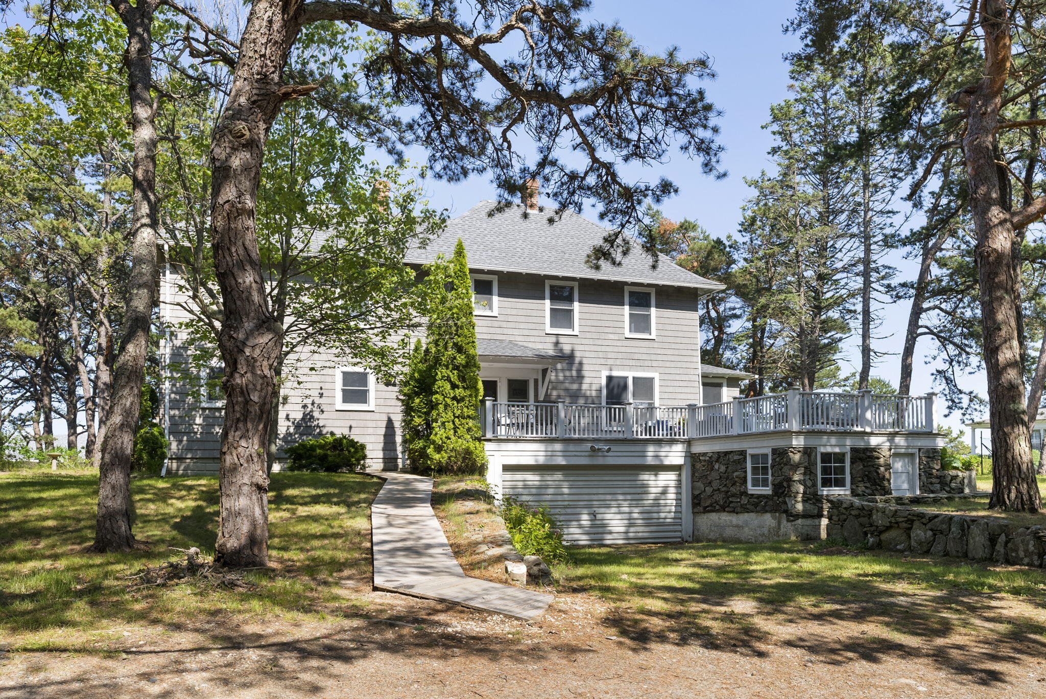 411 & 419 Seaside Avenue