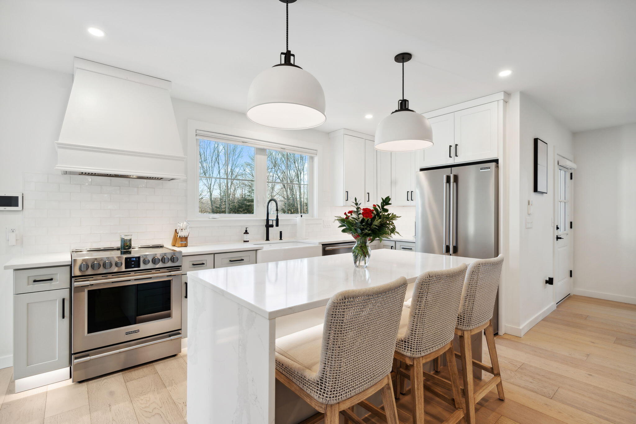 284 Bradley Street, 2