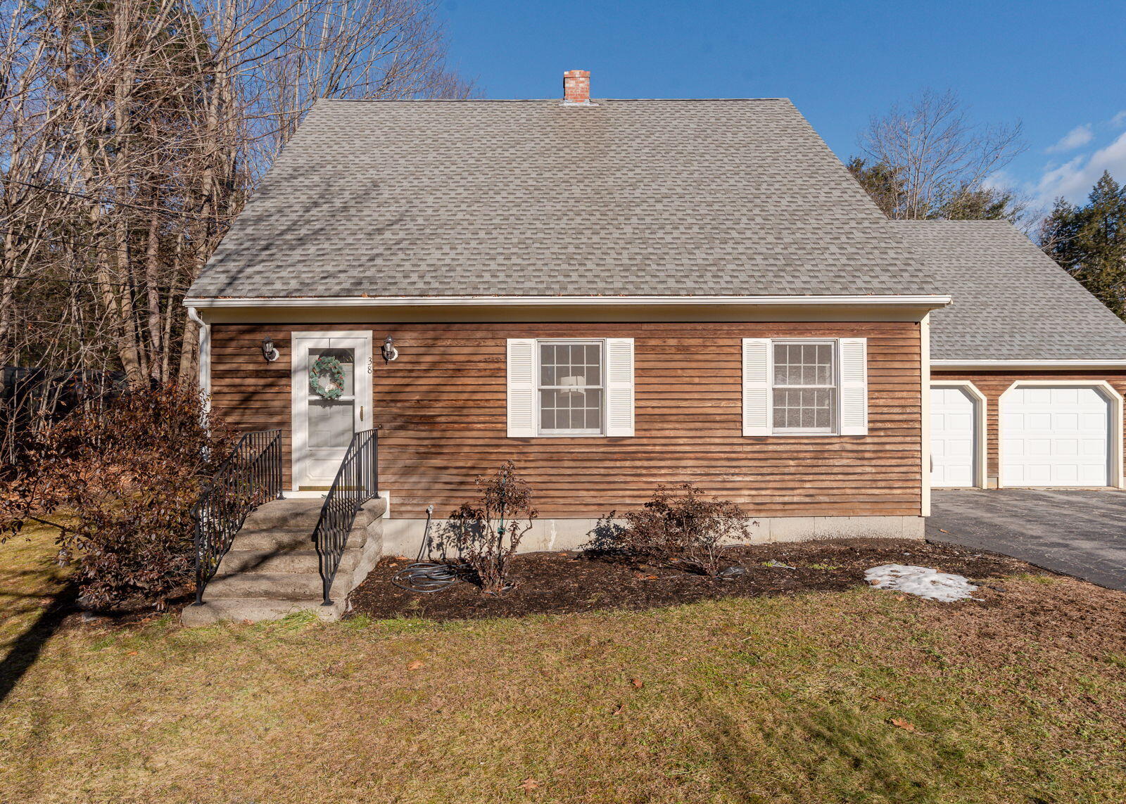 38 Woodman Avenue