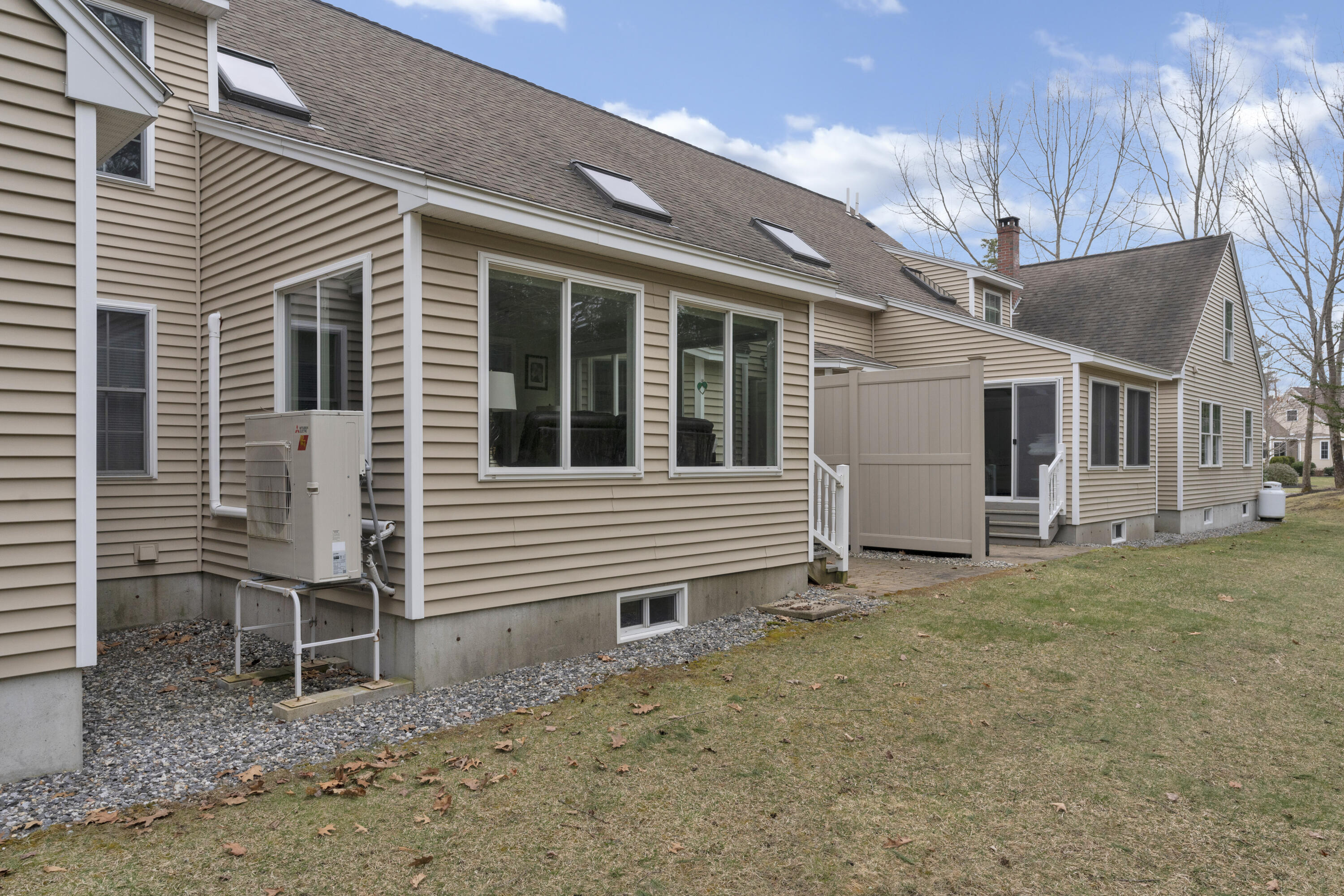10 Sterling Drive, 10