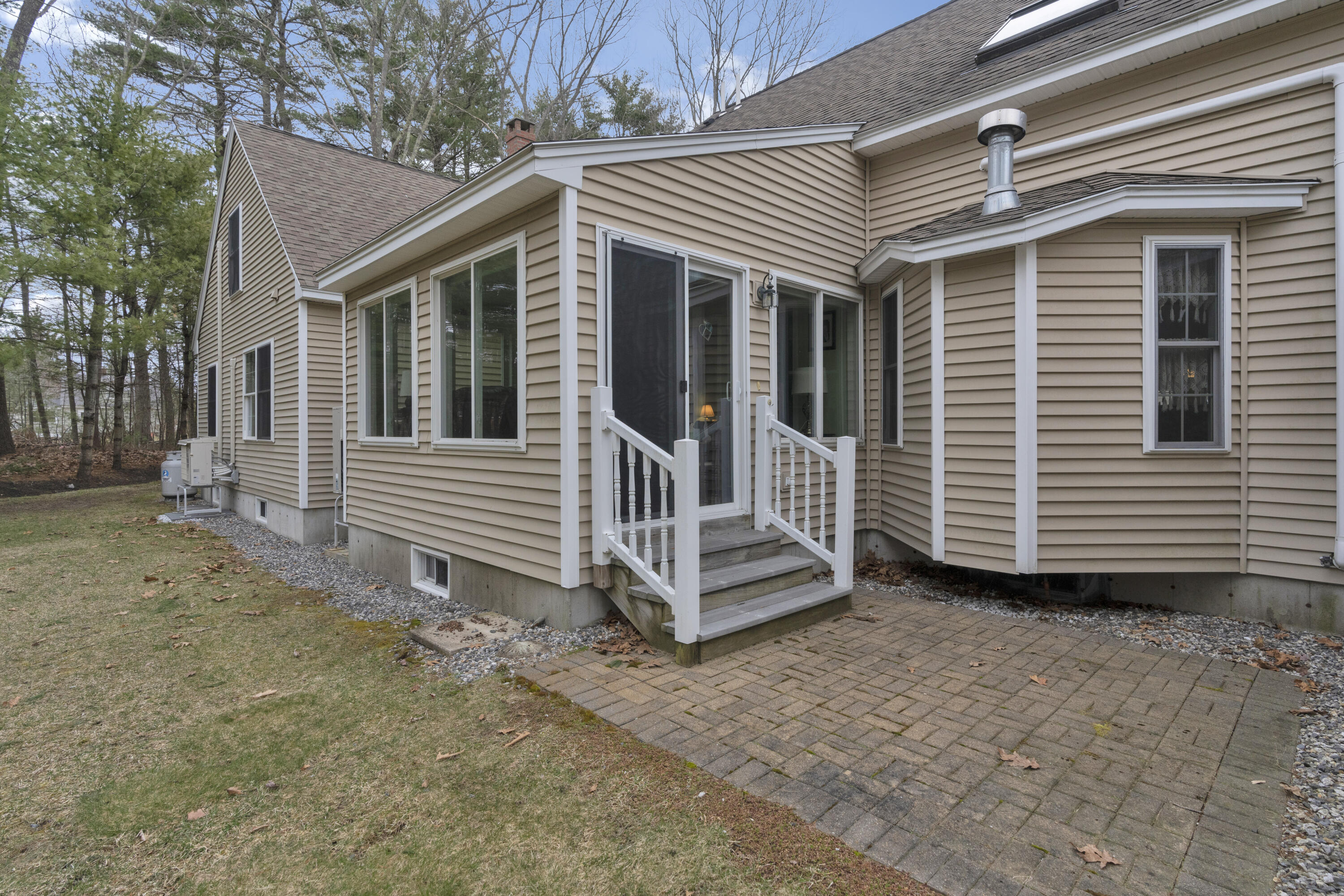 10 Sterling Drive, 10
