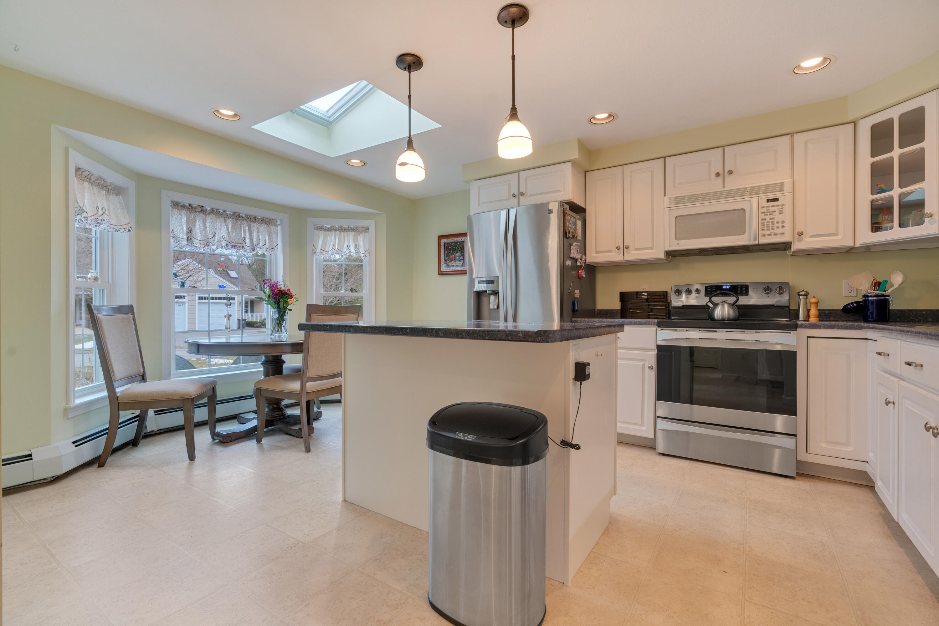 10 Sterling Drive, 10