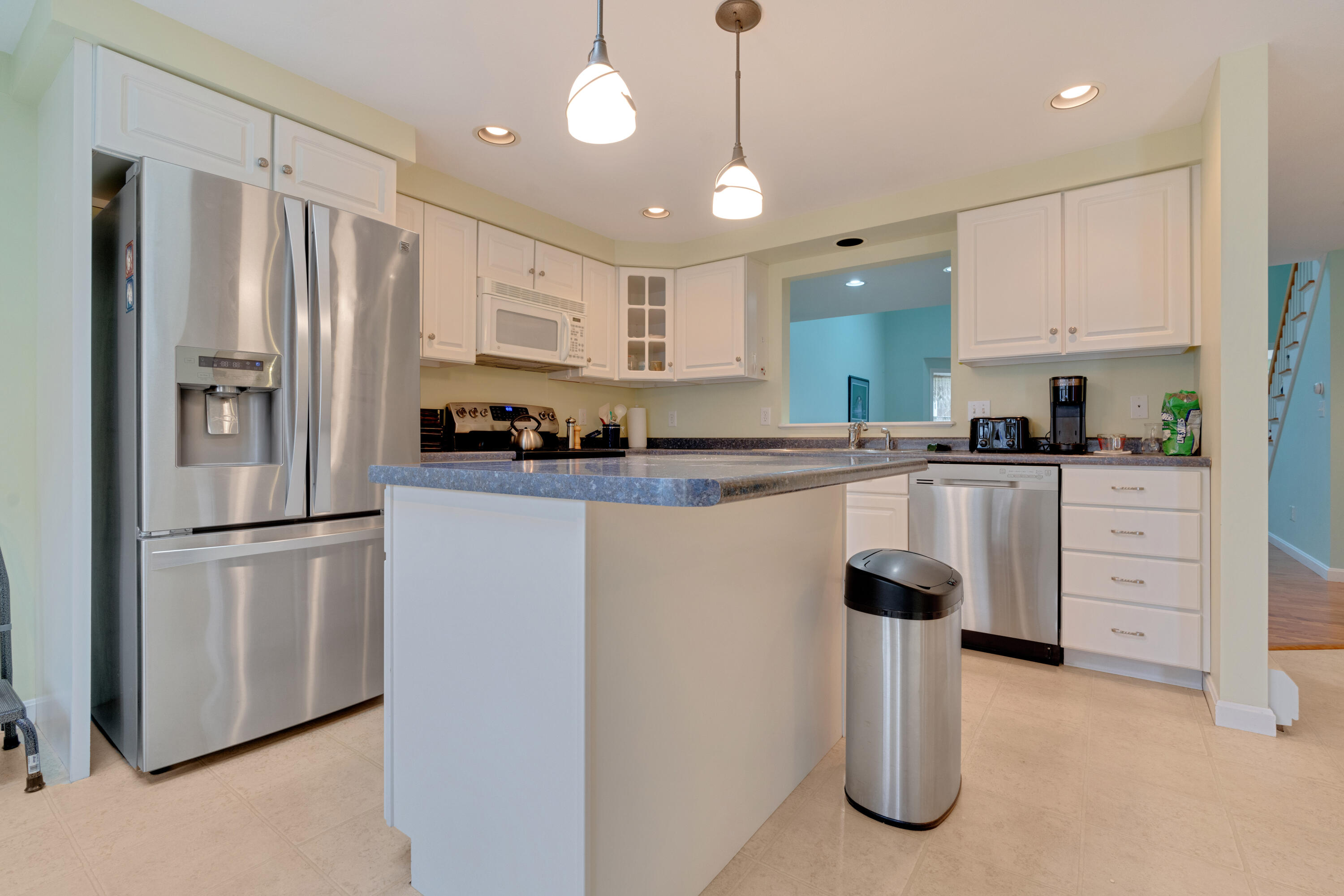 10 Sterling Drive, 10