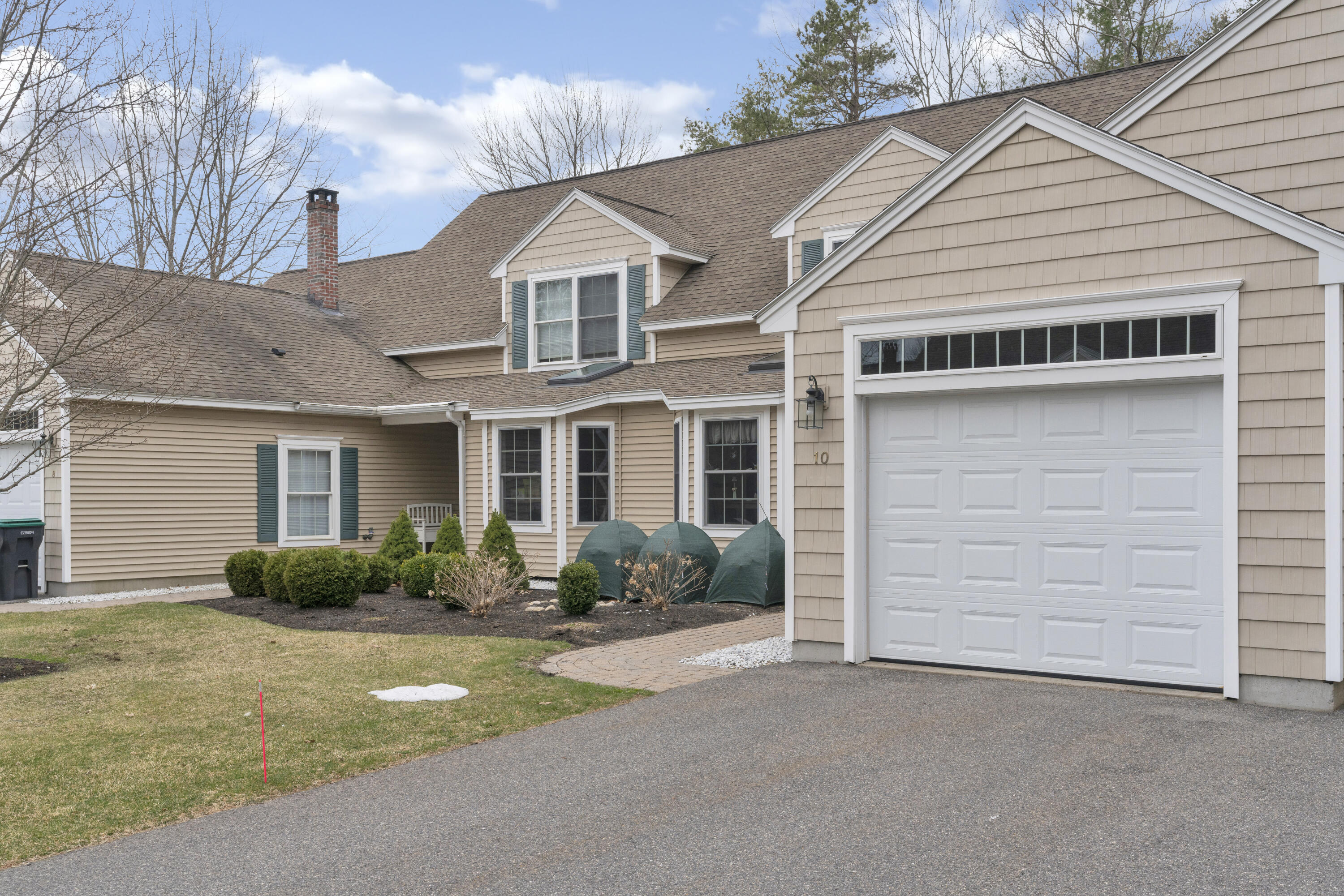 10 Sterling Drive, 10