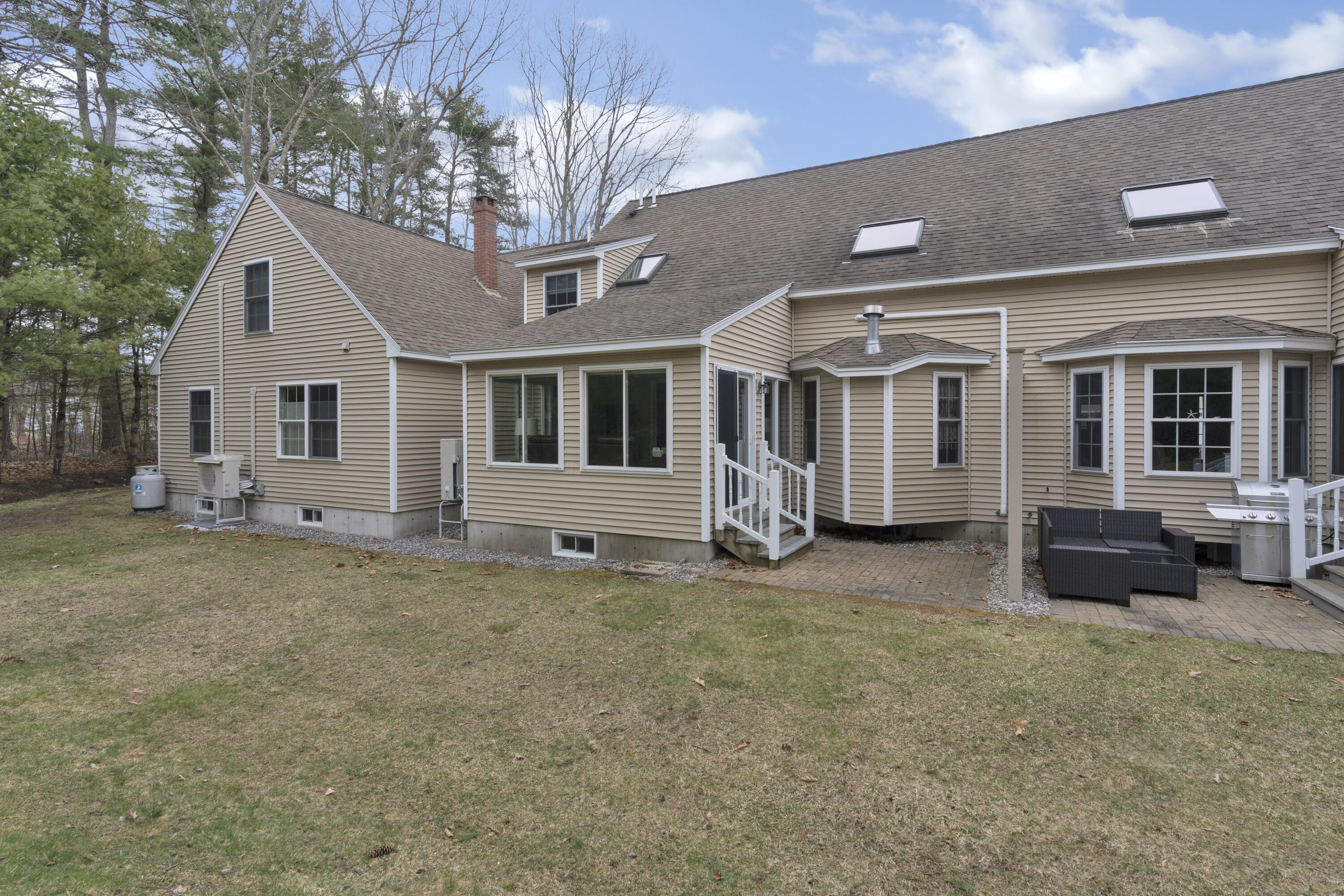 10 Sterling Drive, 10