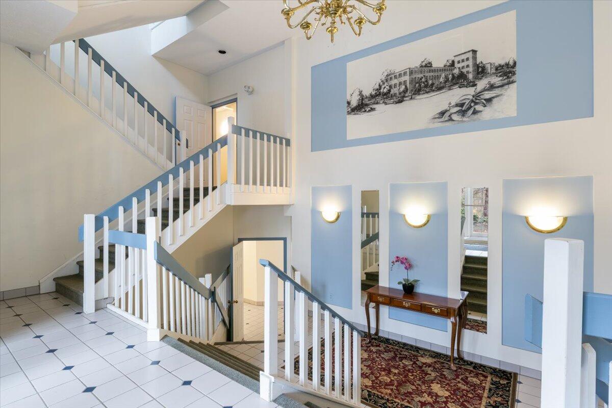 45 Western Avenue, 301