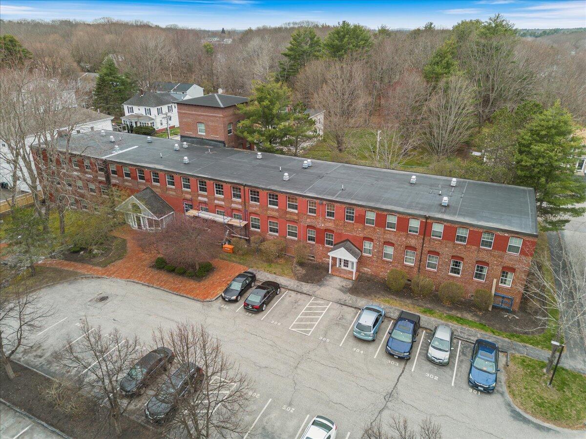 45 Western Avenue, 301