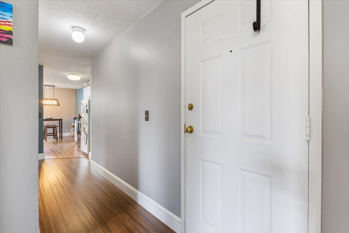 45 Western Avenue, 301
