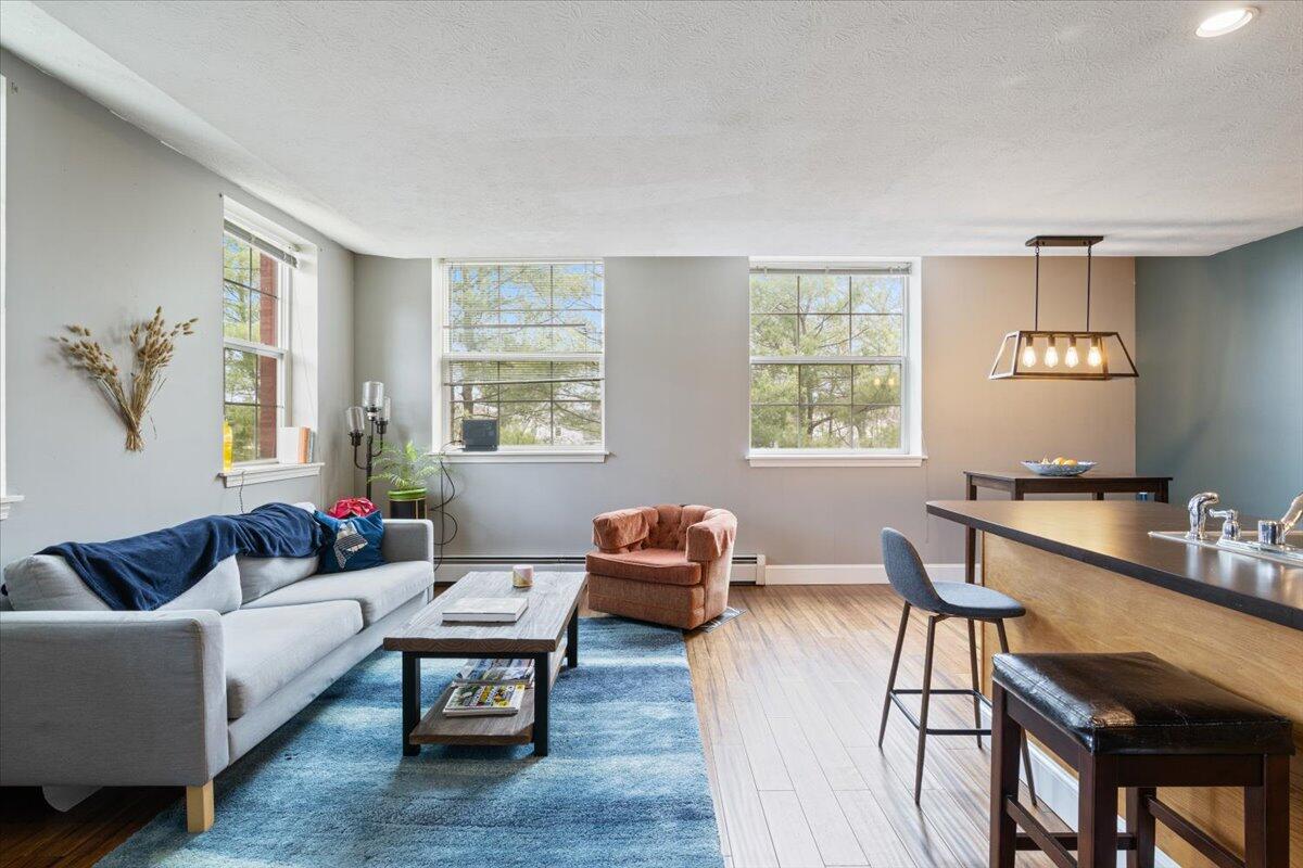 45 Western Avenue, 301
