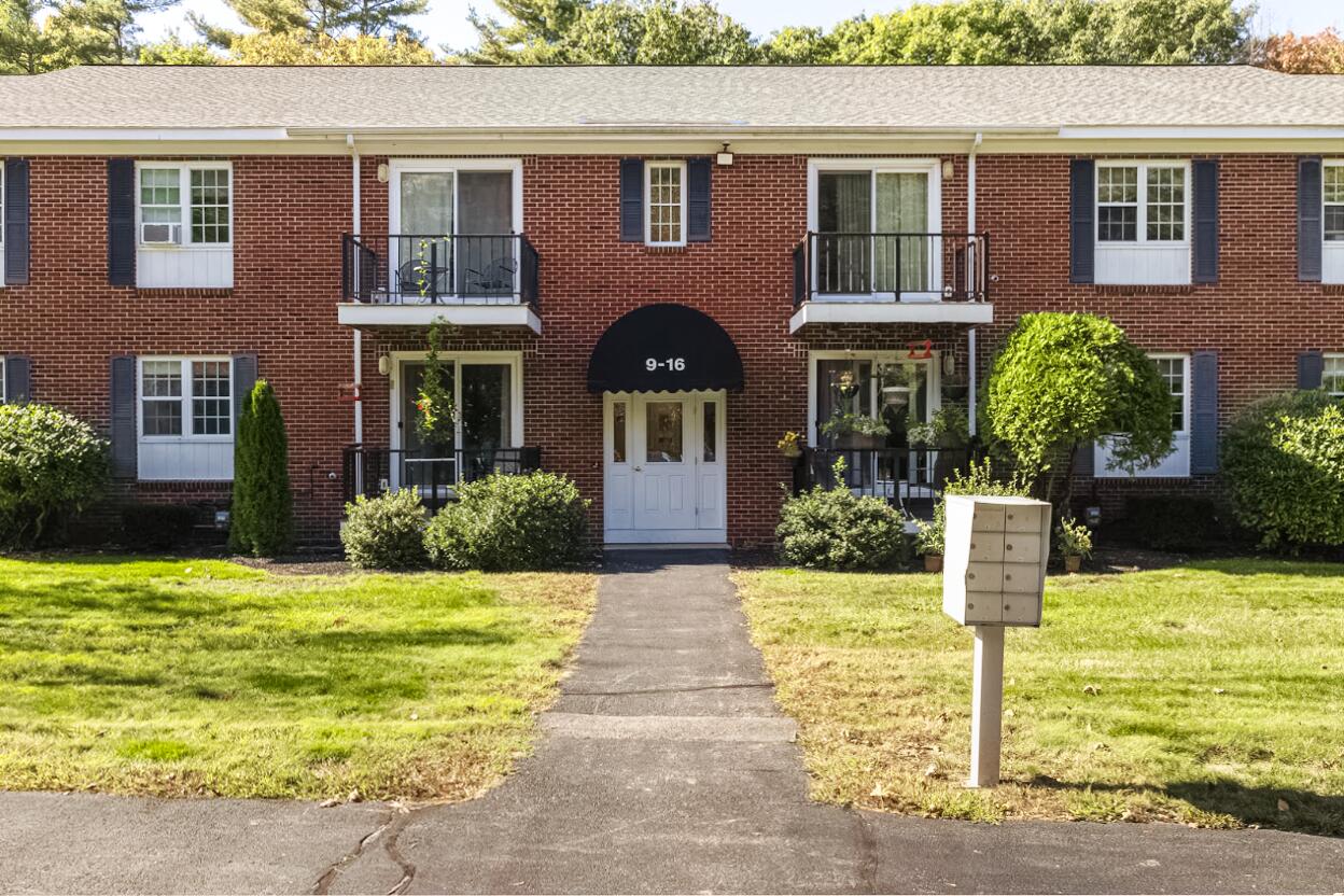 246 E Bridge Street, 15