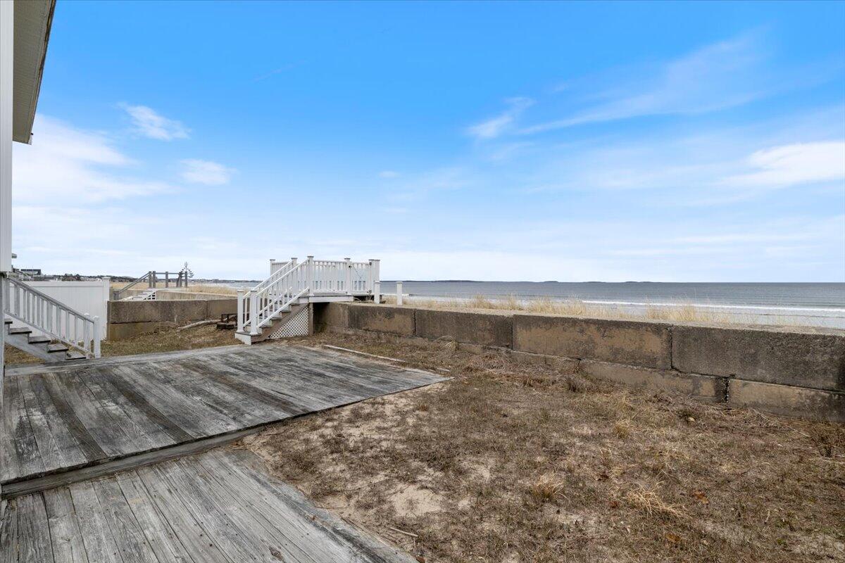 25 Oceanside Drive