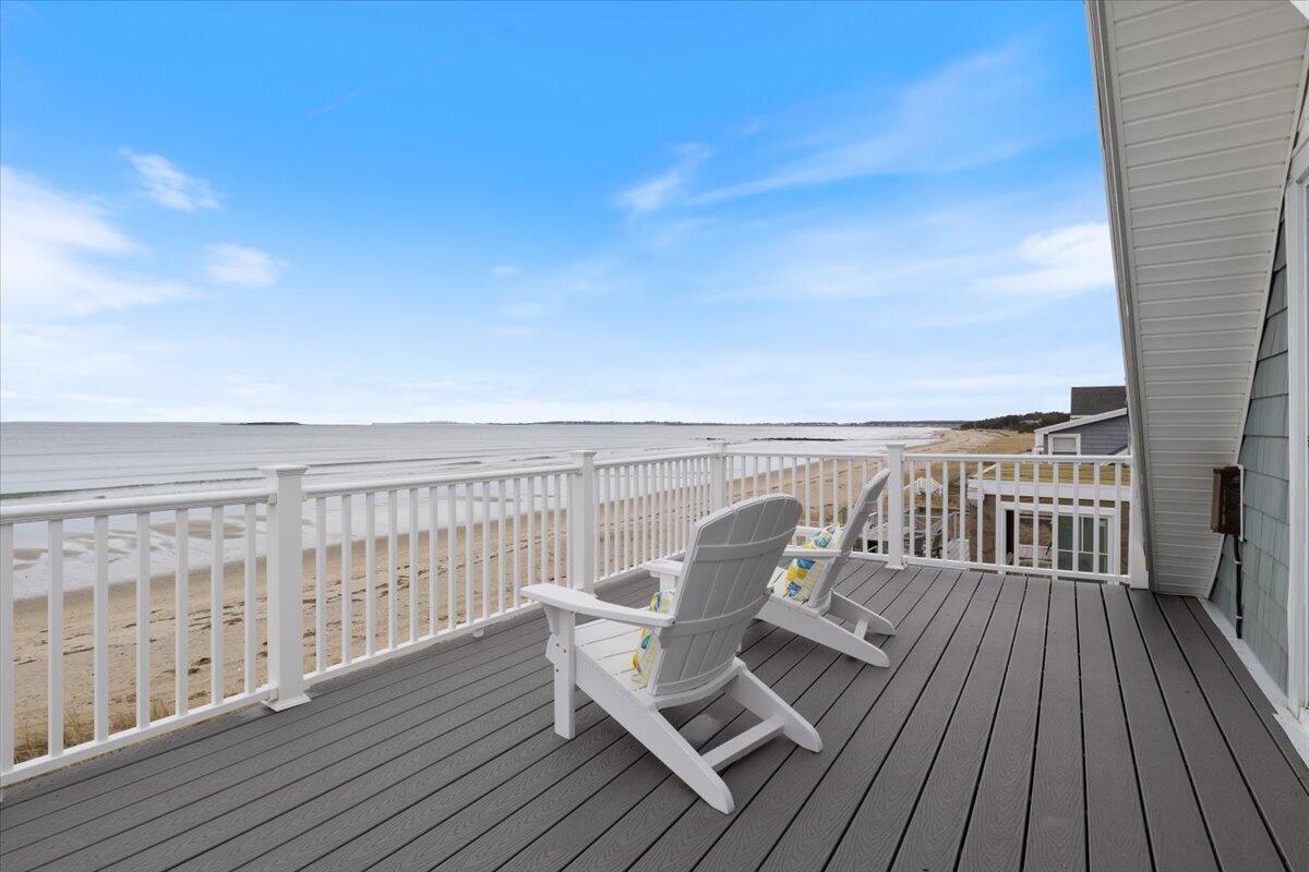 25 Oceanside Drive