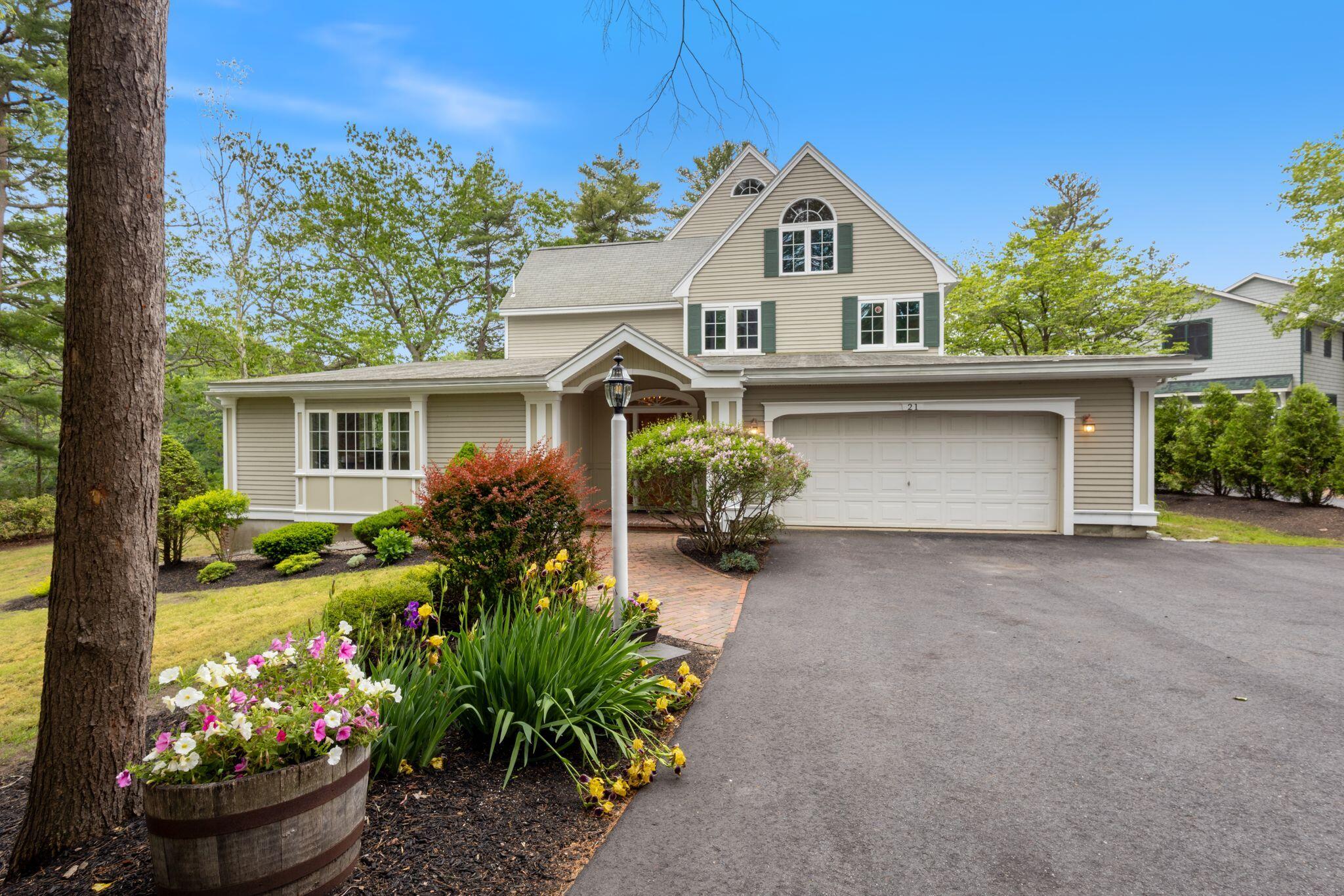 21 Glenhaven Circle W