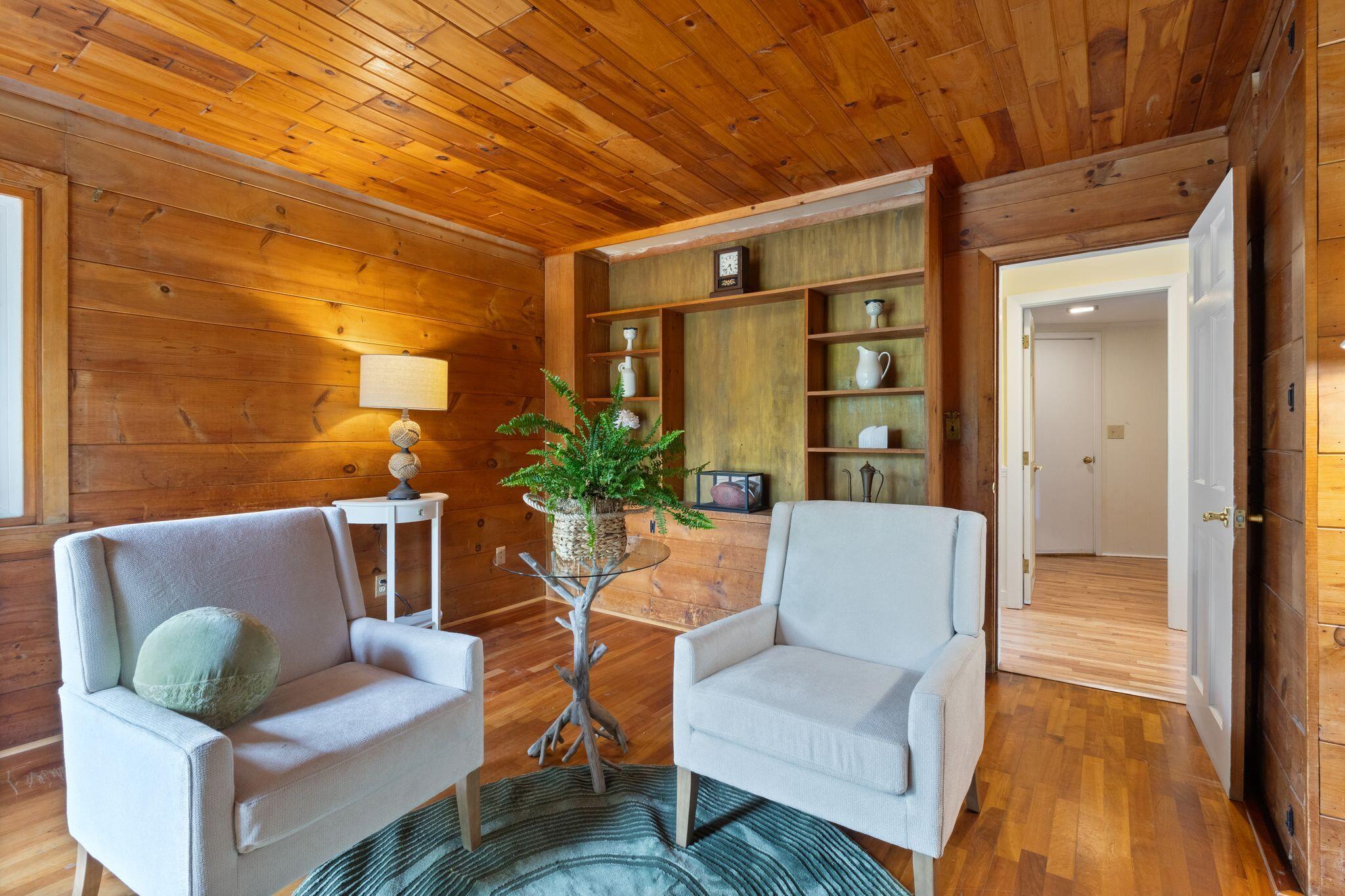21 Glenhaven Circle W