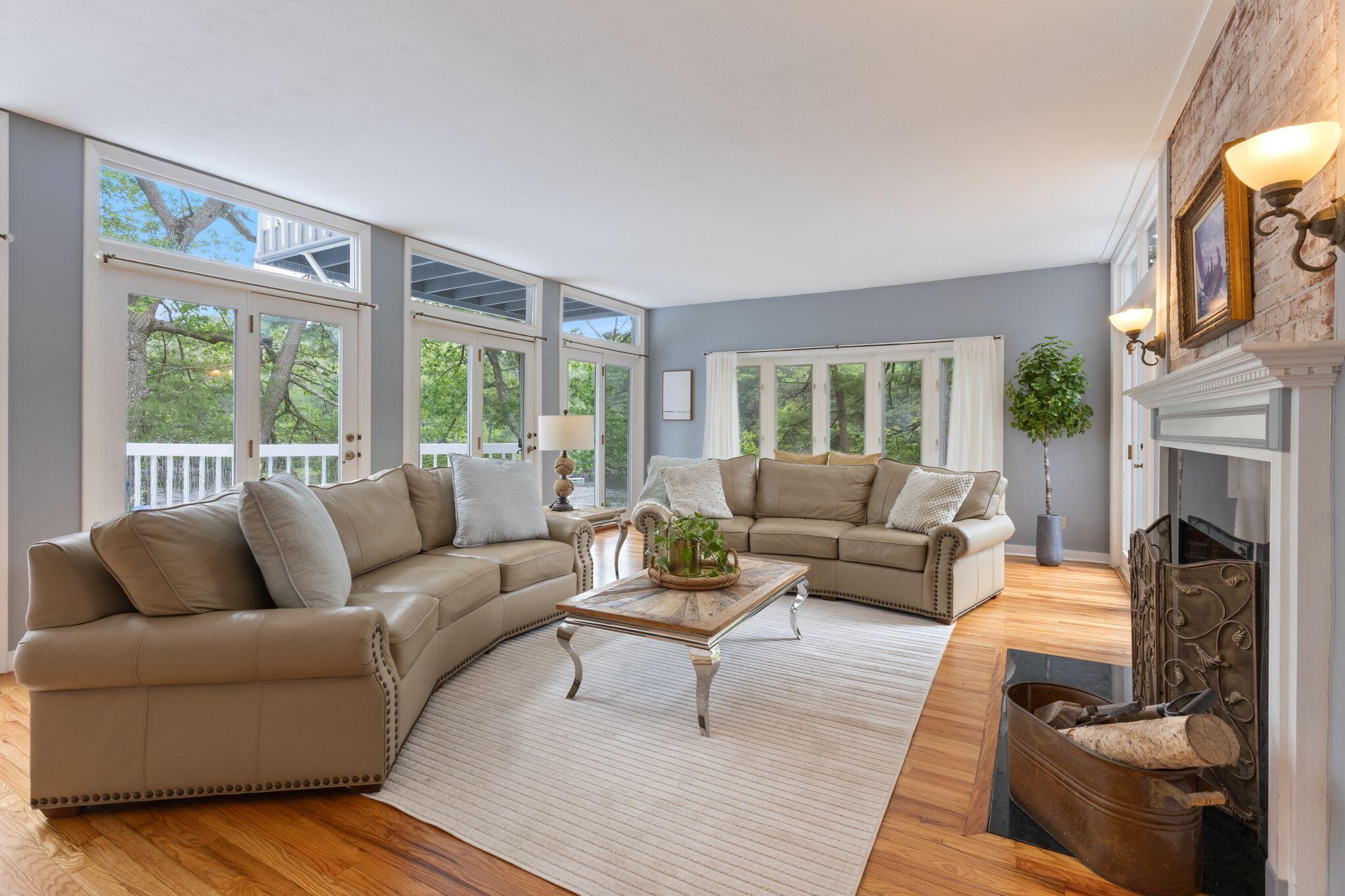 21 Glenhaven Circle W