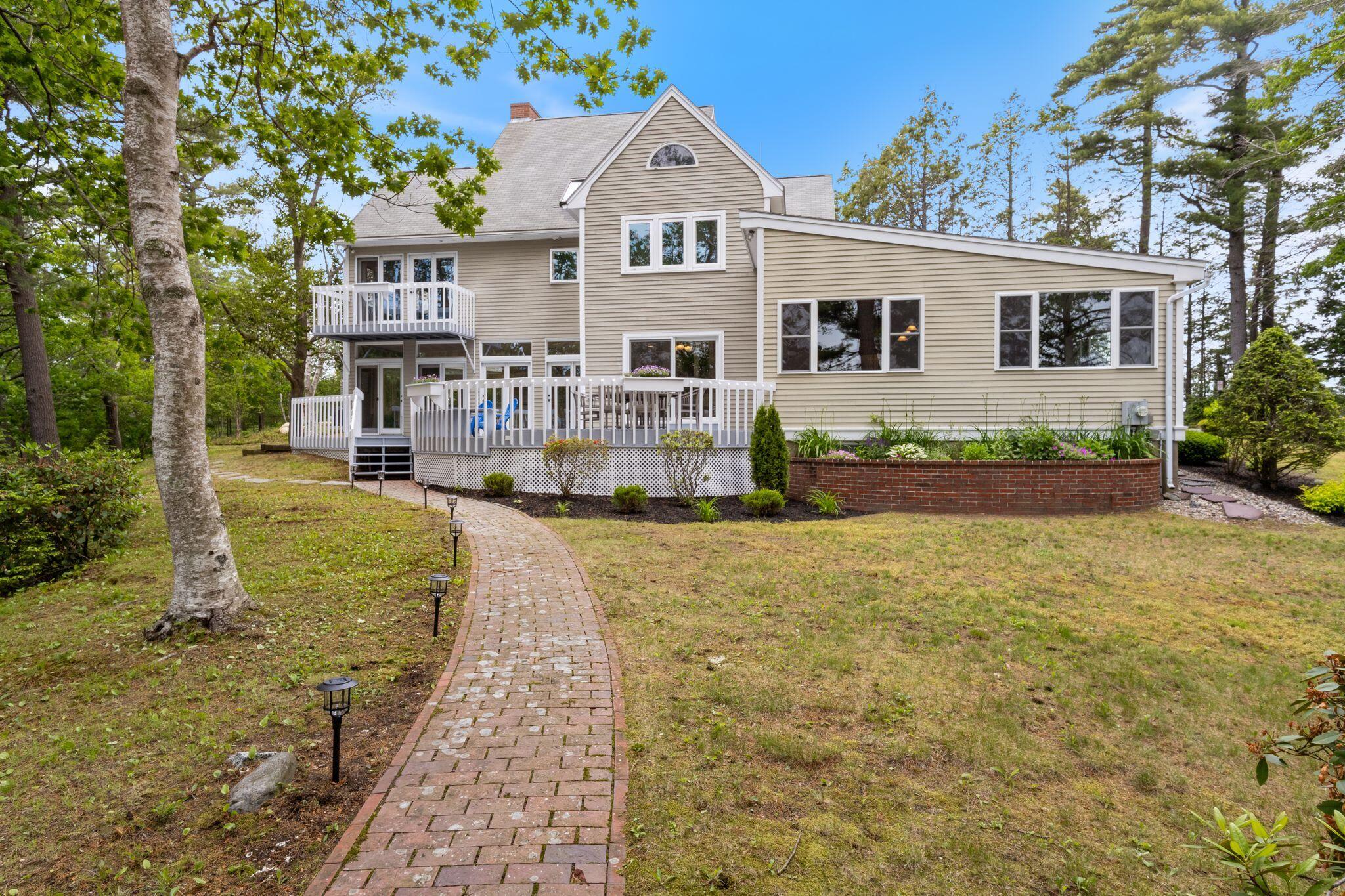 21 Glenhaven Circle W