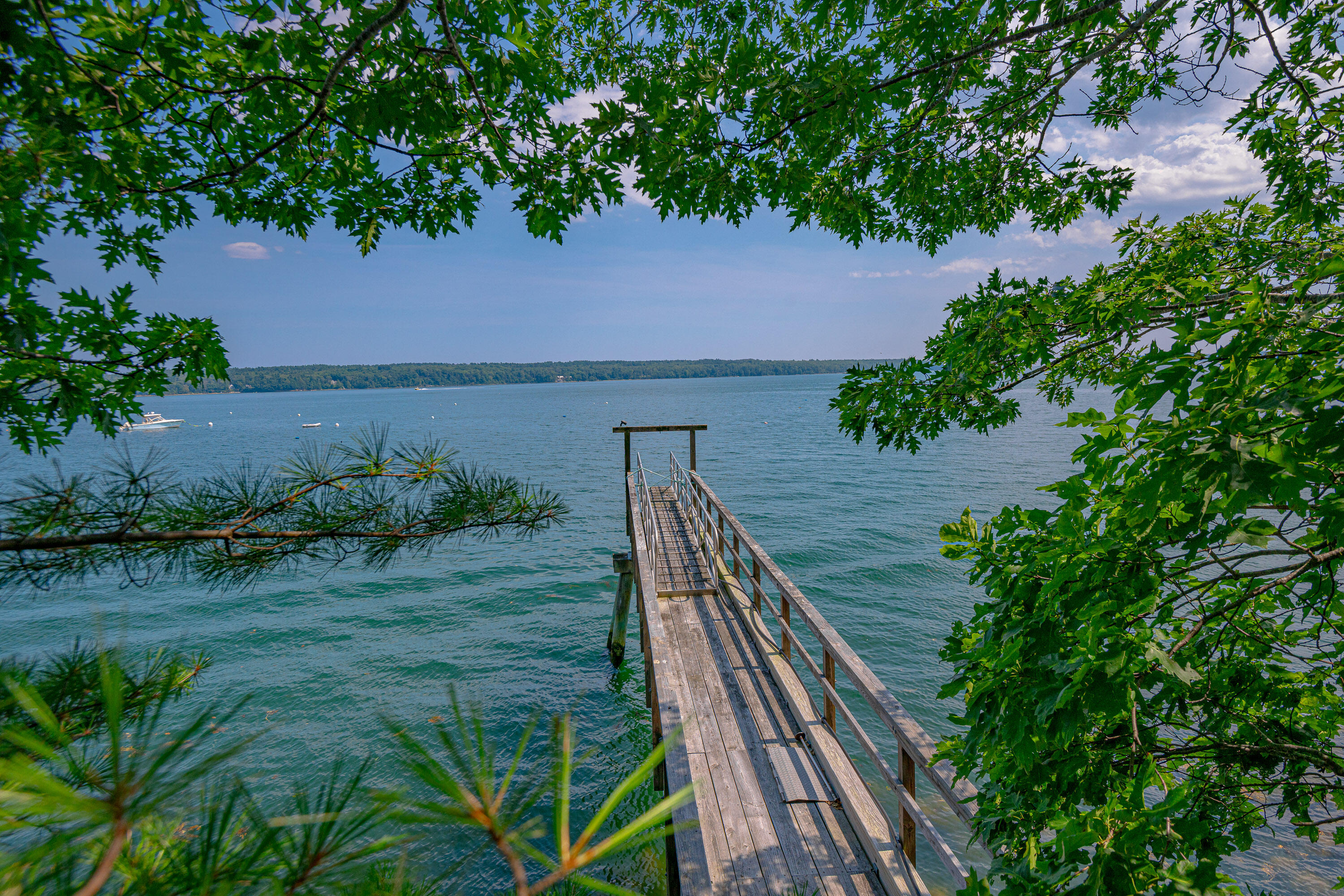 184 Spruce Point Road