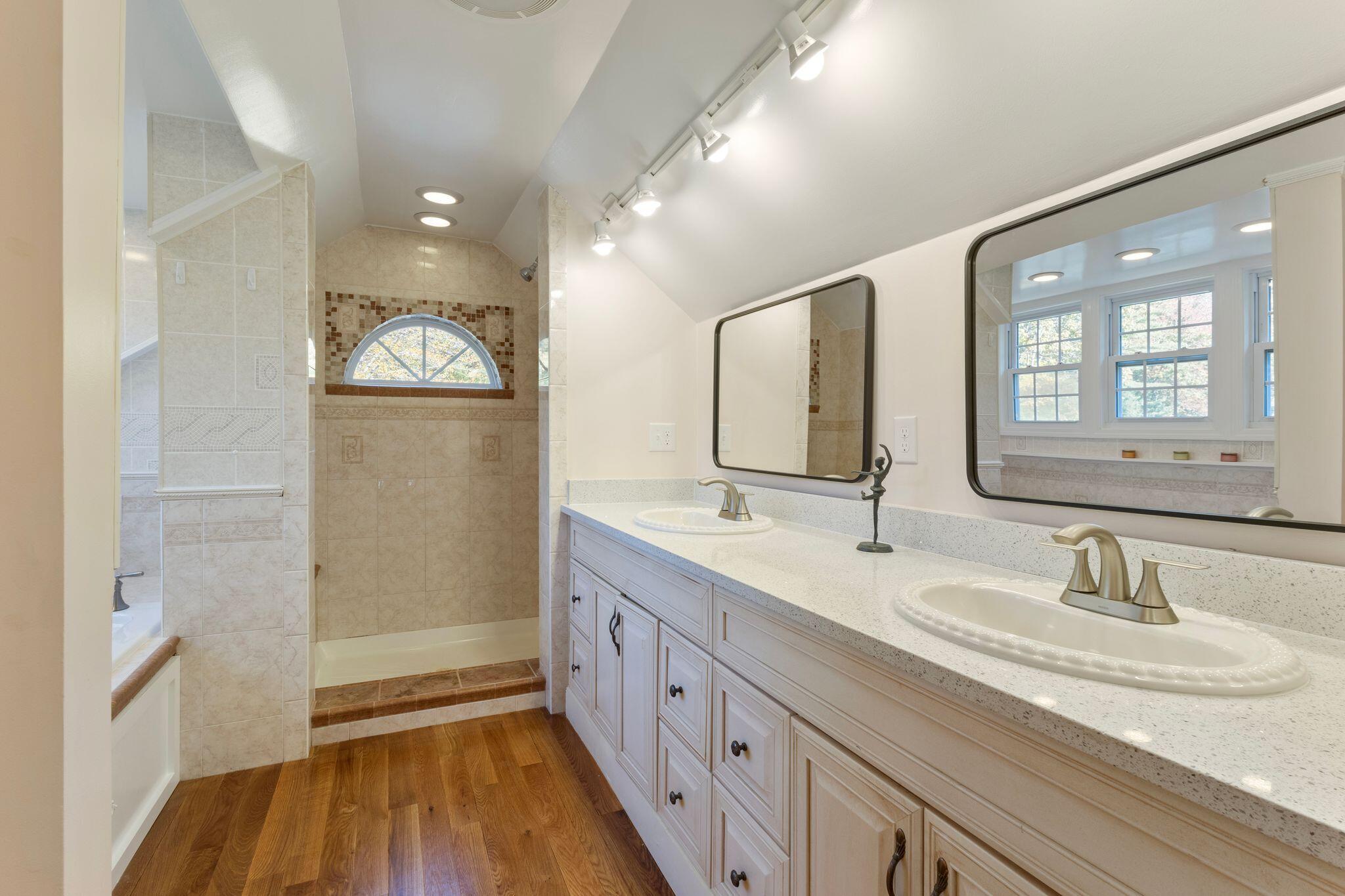 31 Old Blue Point Road, Scarborough