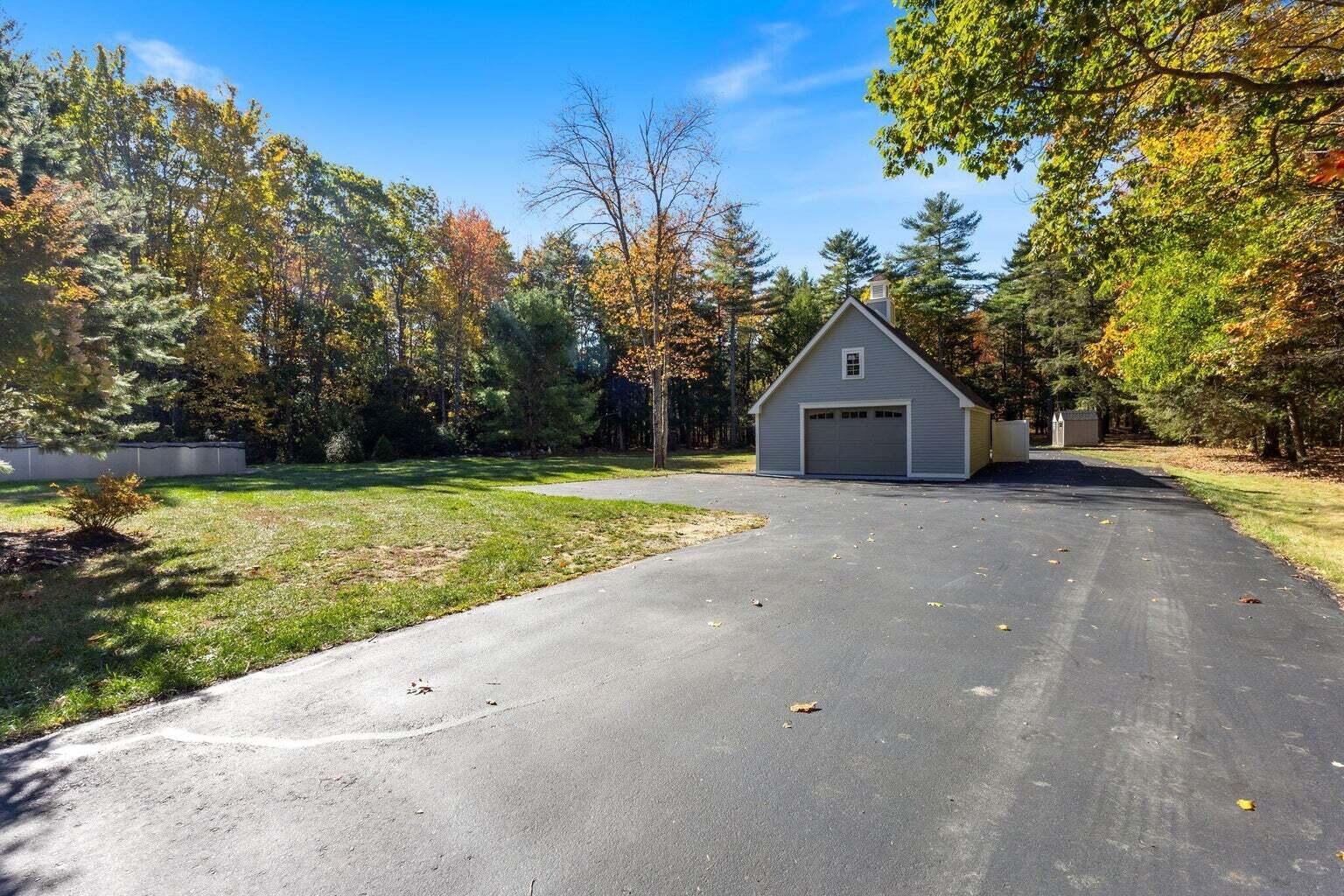 31 Old Blue Point Road