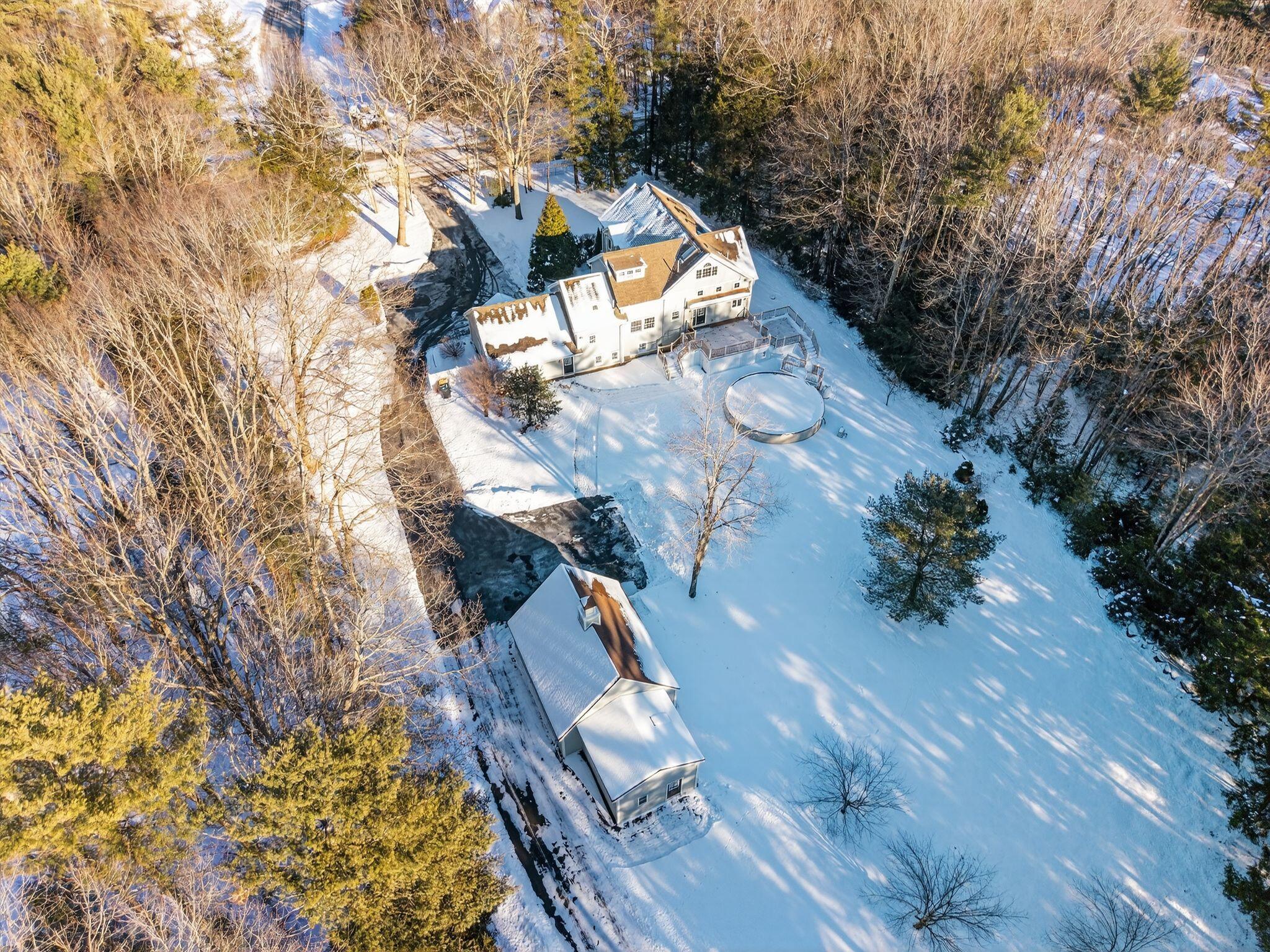 31 Old Blue Point Road