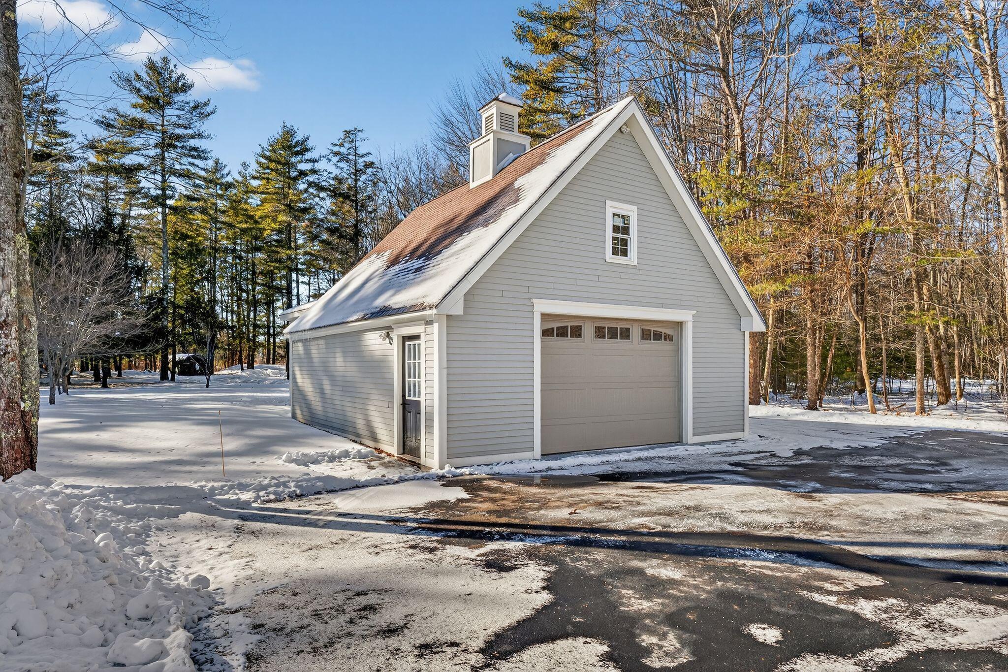 31 Old Blue Point Road