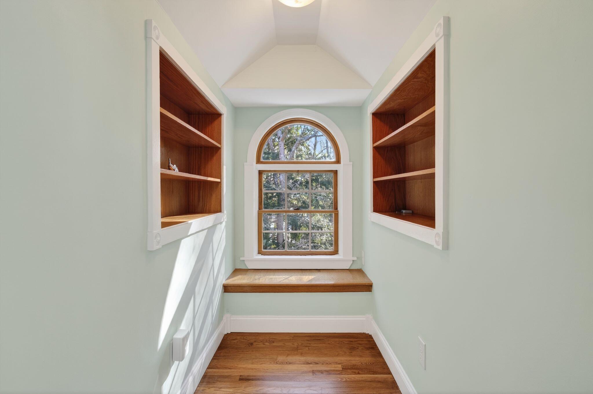 31 Old Blue Point Road