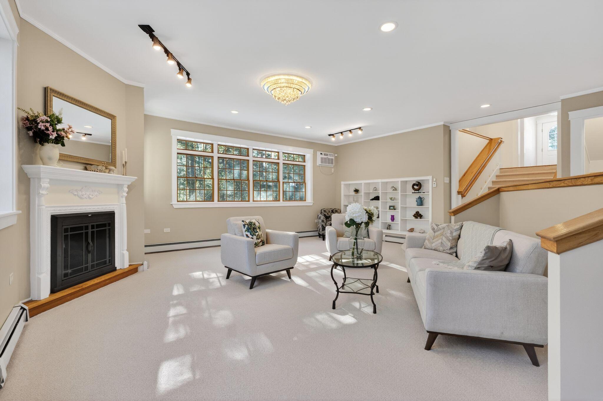 31 Old Blue Point Road