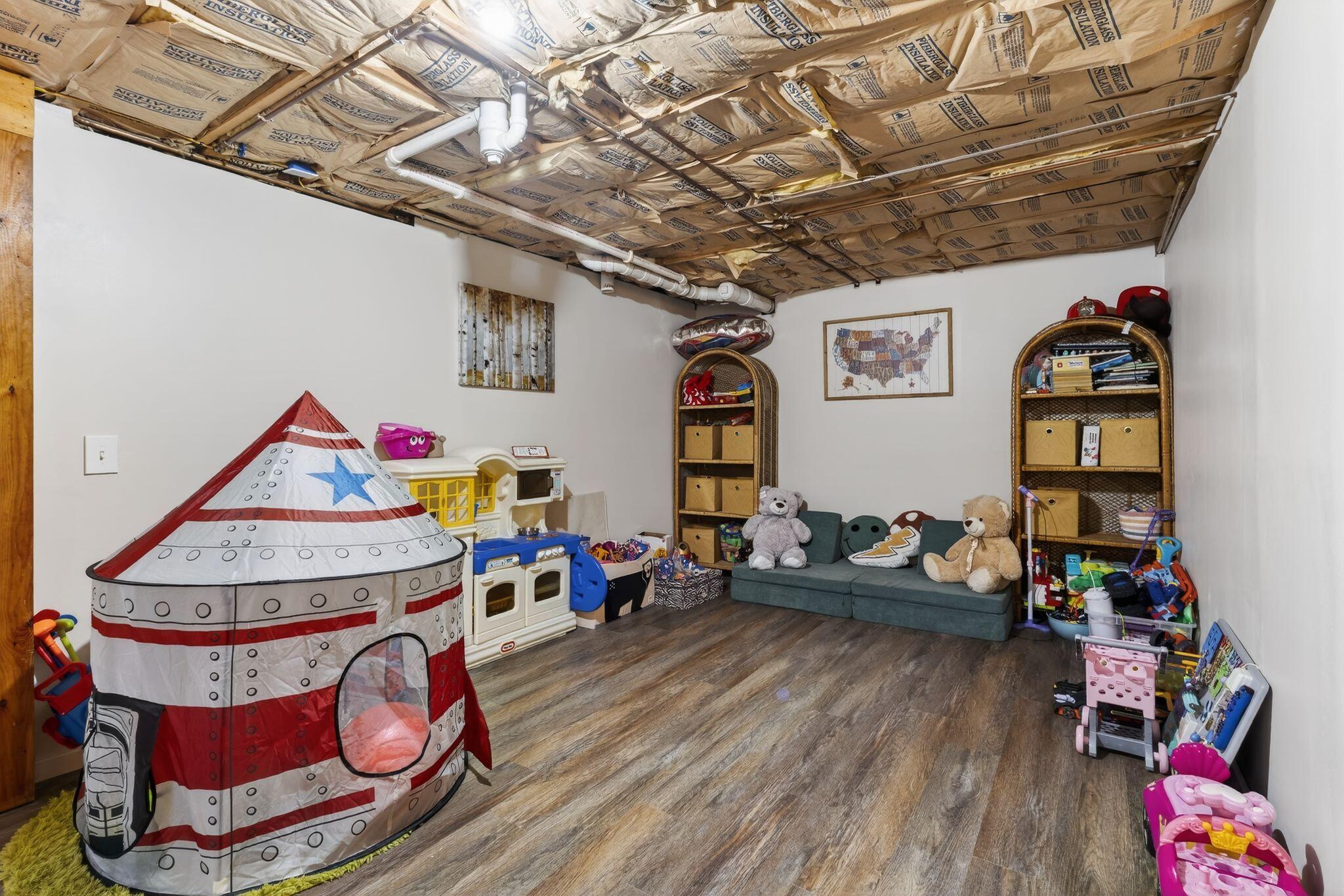 688 Townhouse Road