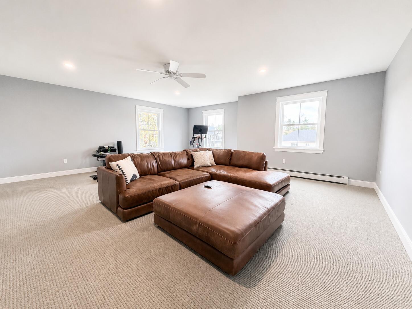 10 Lodge Drive
